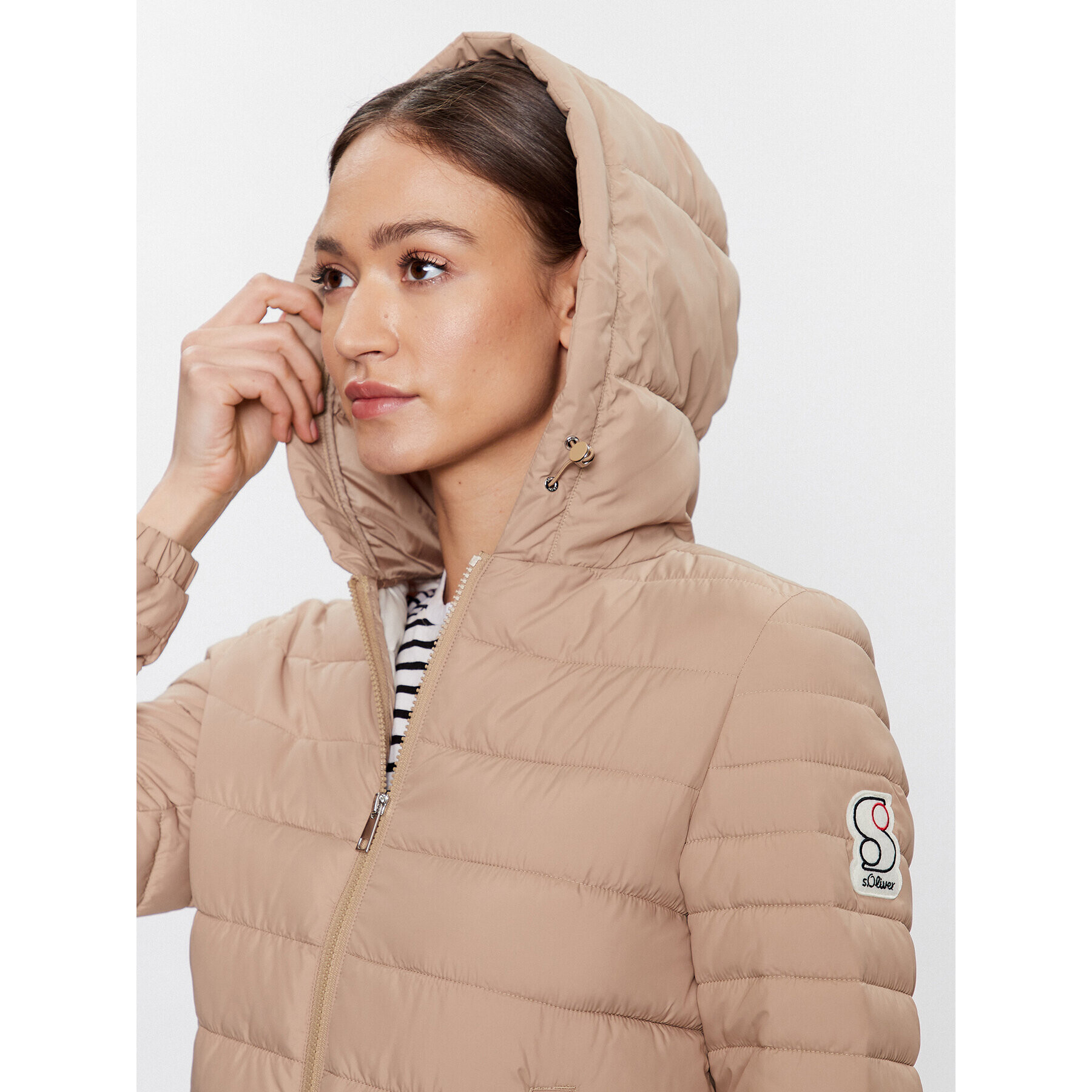 s.Oliver Пухено яке 2124637 Бежов Regular Fit - Pepit.bg