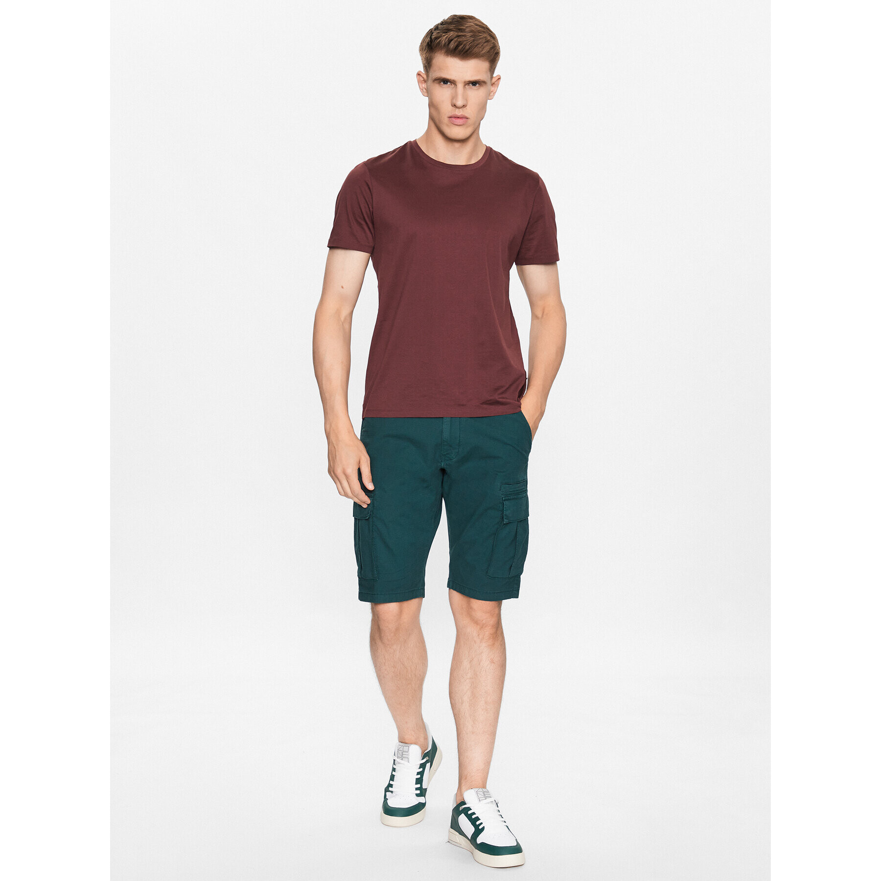 s.Oliver Шорти от плат 2128986 Зелен Relaxed Fit - Pepit.bg