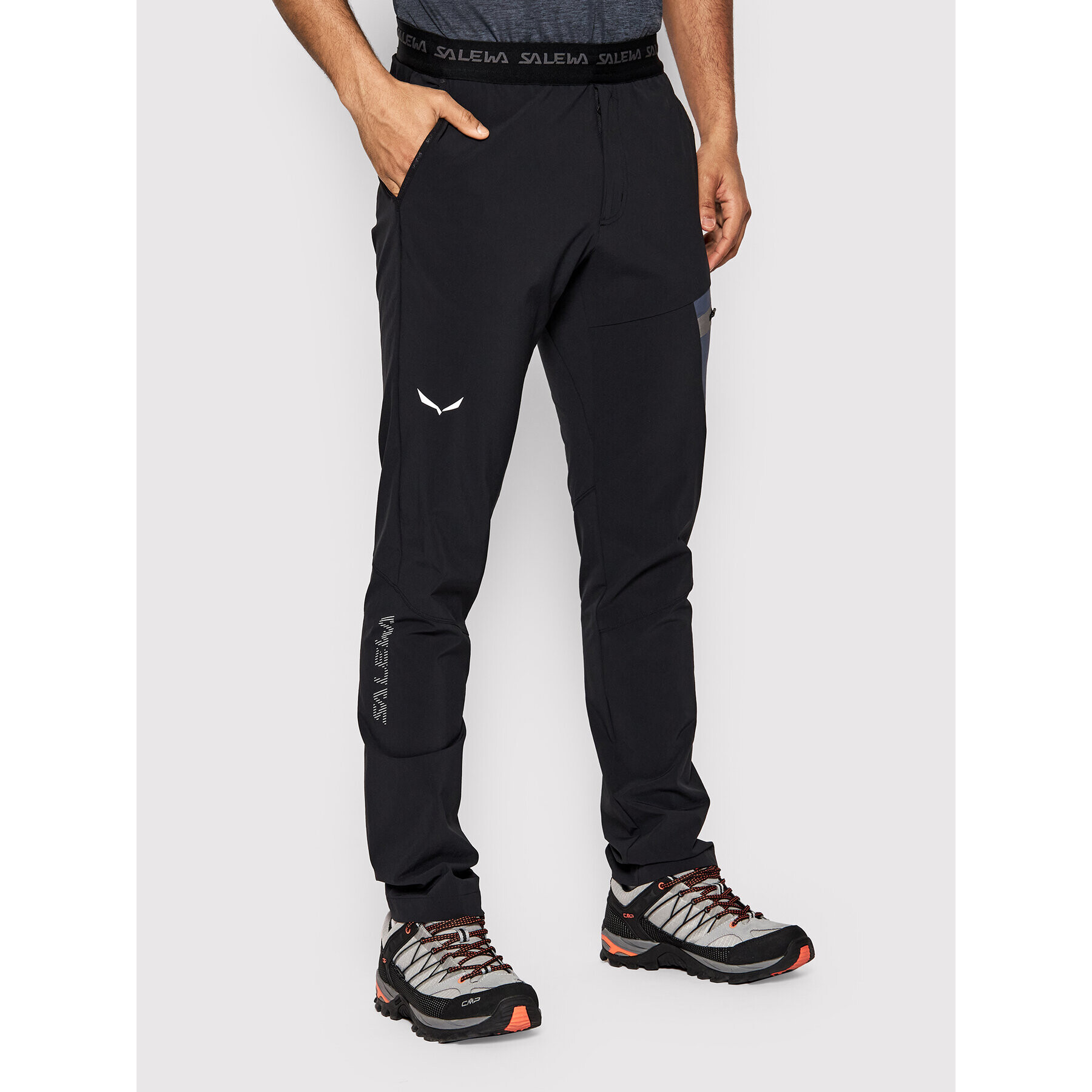 Salewa Outdoor панталони 27429 Черен Regular Fit - Pepit.bg