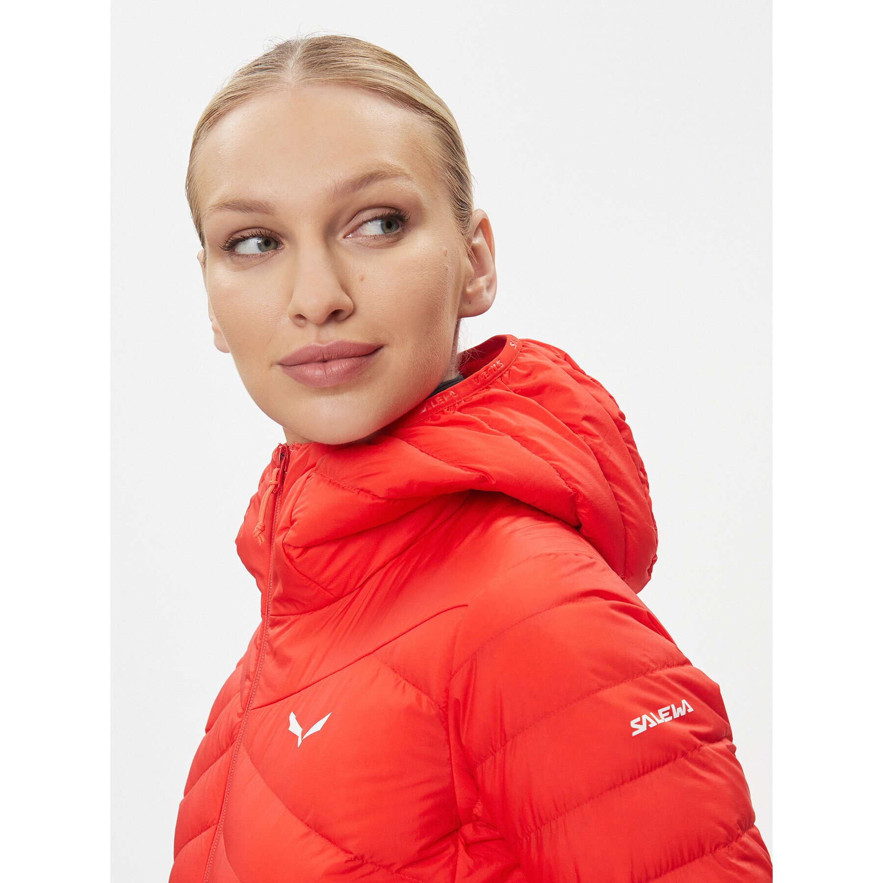 Salewa Пухено яке Brenta 27884 Червен Regular Fit - Pepit.bg