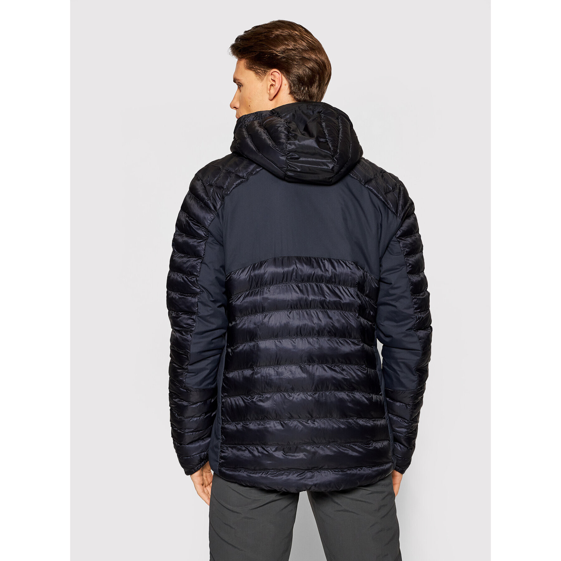 Salomon Пухено яке Primaloft LC1598300 Тъмносин Active Fit - Pepit.bg