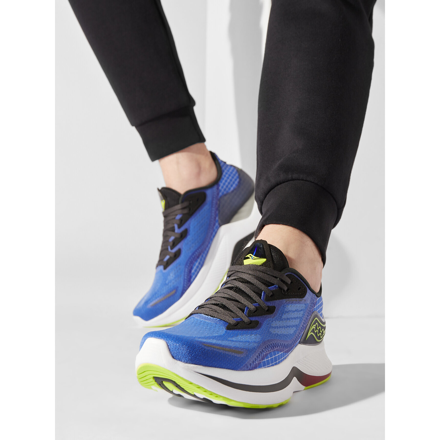 Saucony Обувки Endorphin Shift 2 S20689-25 Син - Pepit.bg