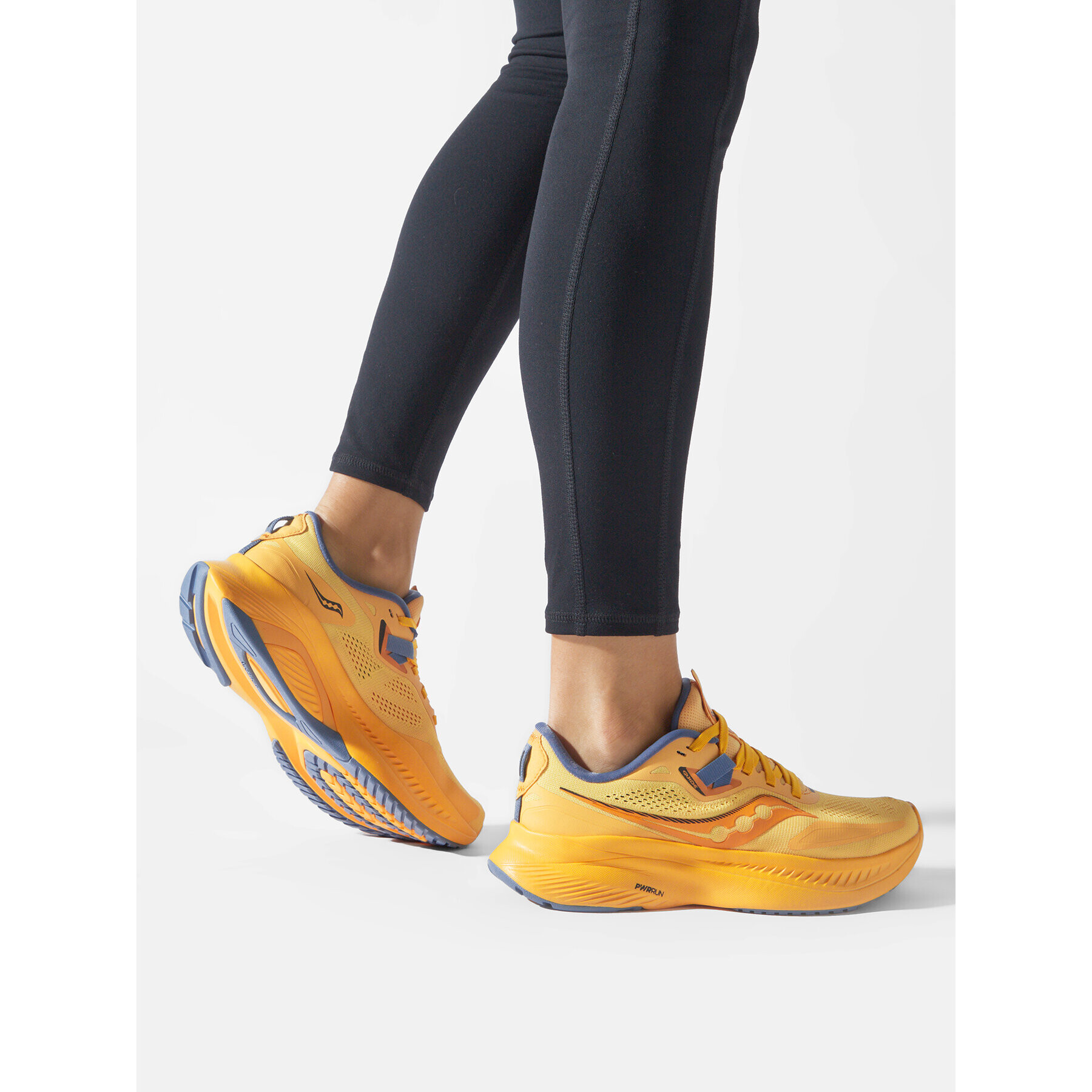 Saucony Обувки Guide 15 S10684-30 Жълт - Pepit.bg