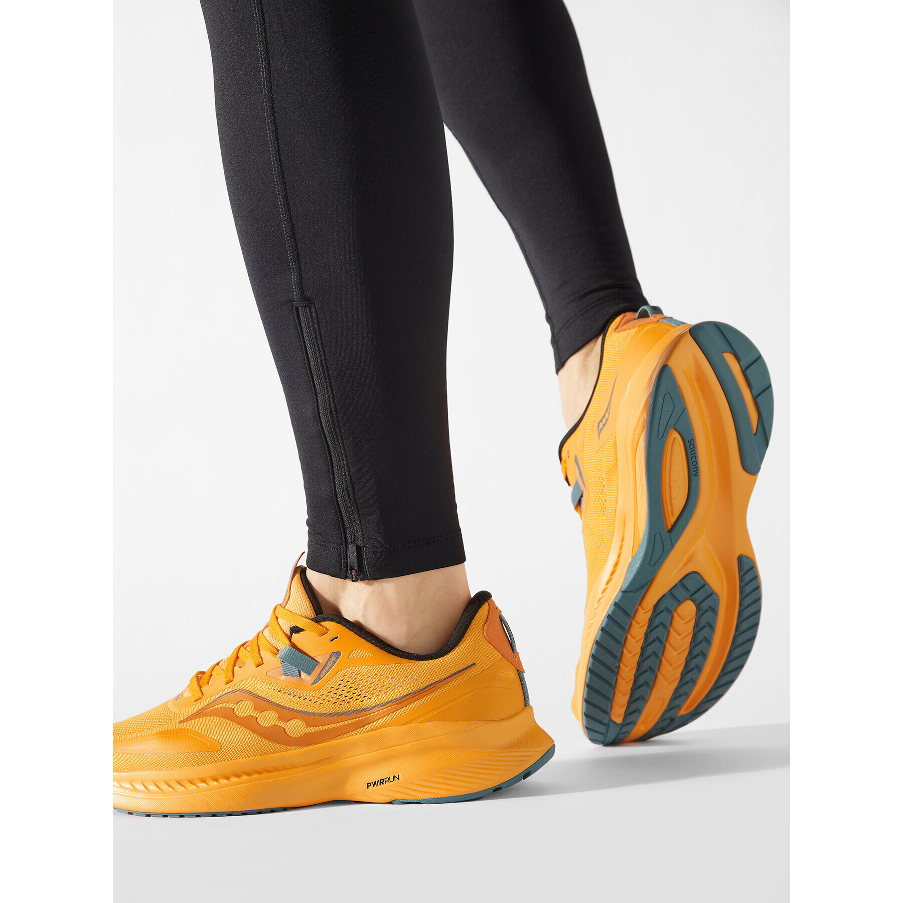 Saucony Обувки Guide 15 S20684-30 Оранжев - Pepit.bg
