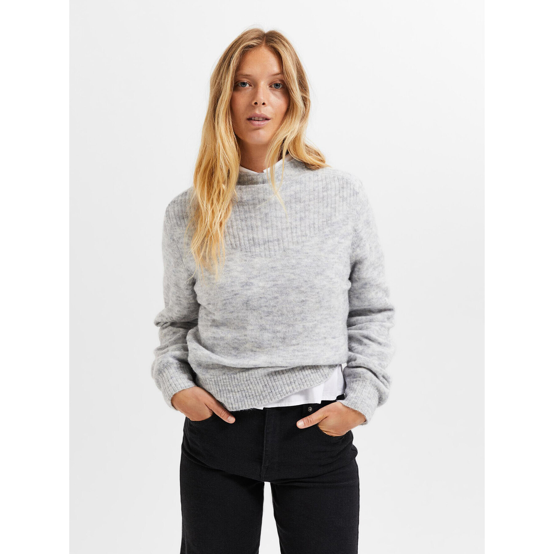 Selected Femme Пуловер Mally 16087618 Сив Regular Fit - Pepit.bg