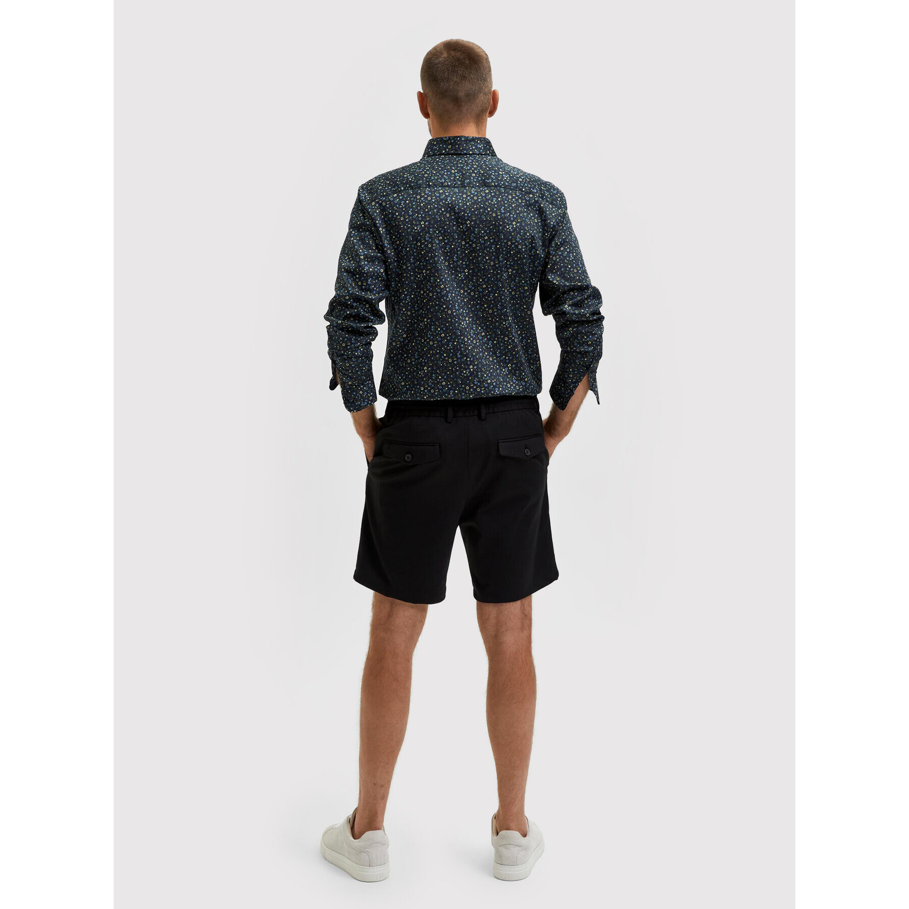 Selected Homme Шорти от плат Jake 16082873 Черен Relaxed Fit - Pepit.bg