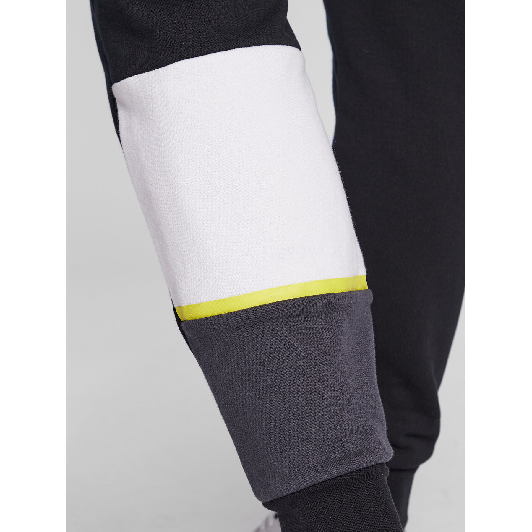 Sergio Tacchini Долнище анцуг Incastro 39523 Черен Slim Fit - Pepit.bg