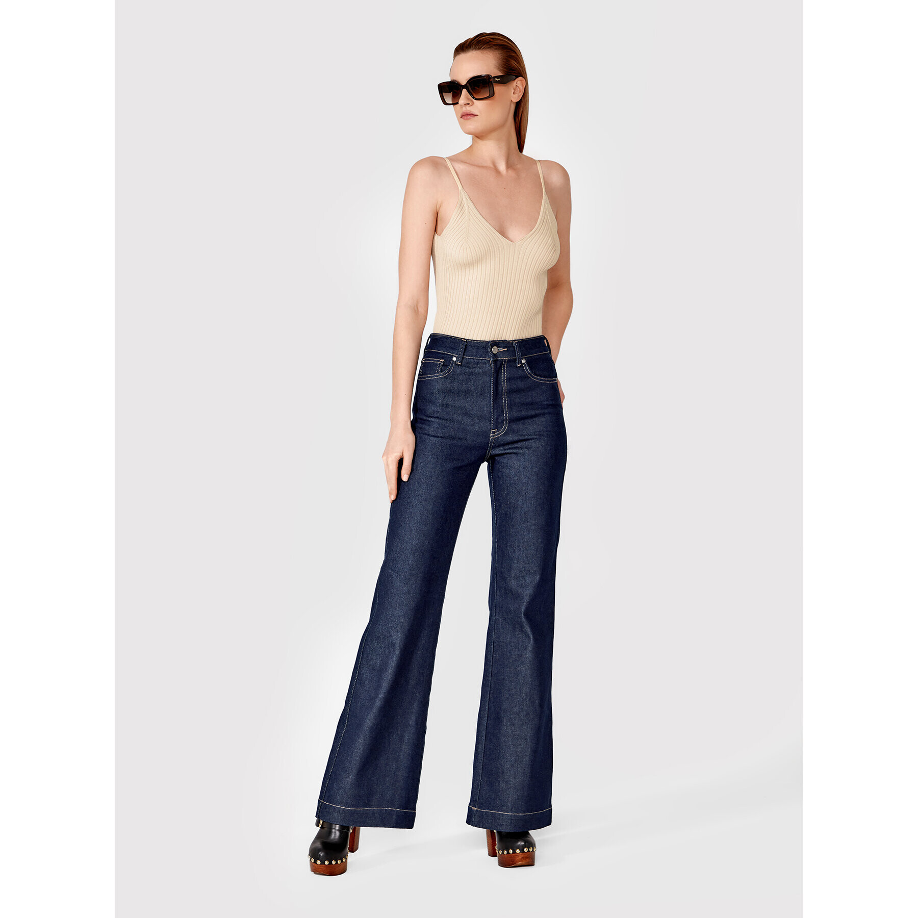 Simple топ TPD008 Бежов Slim Fit - Pepit.bg