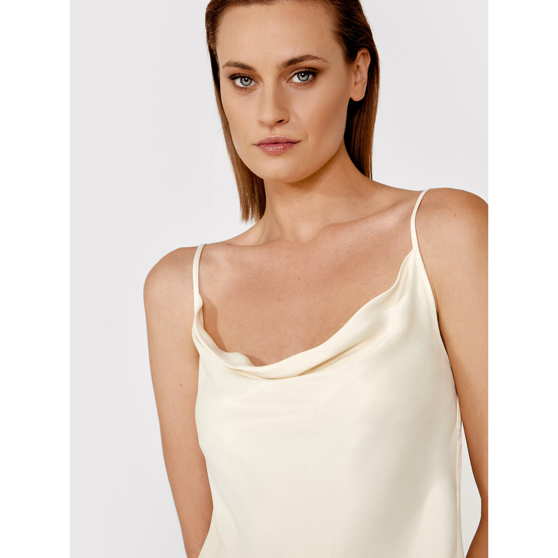 Simple топ TPD045 Бежов Regular Fit - Pepit.bg