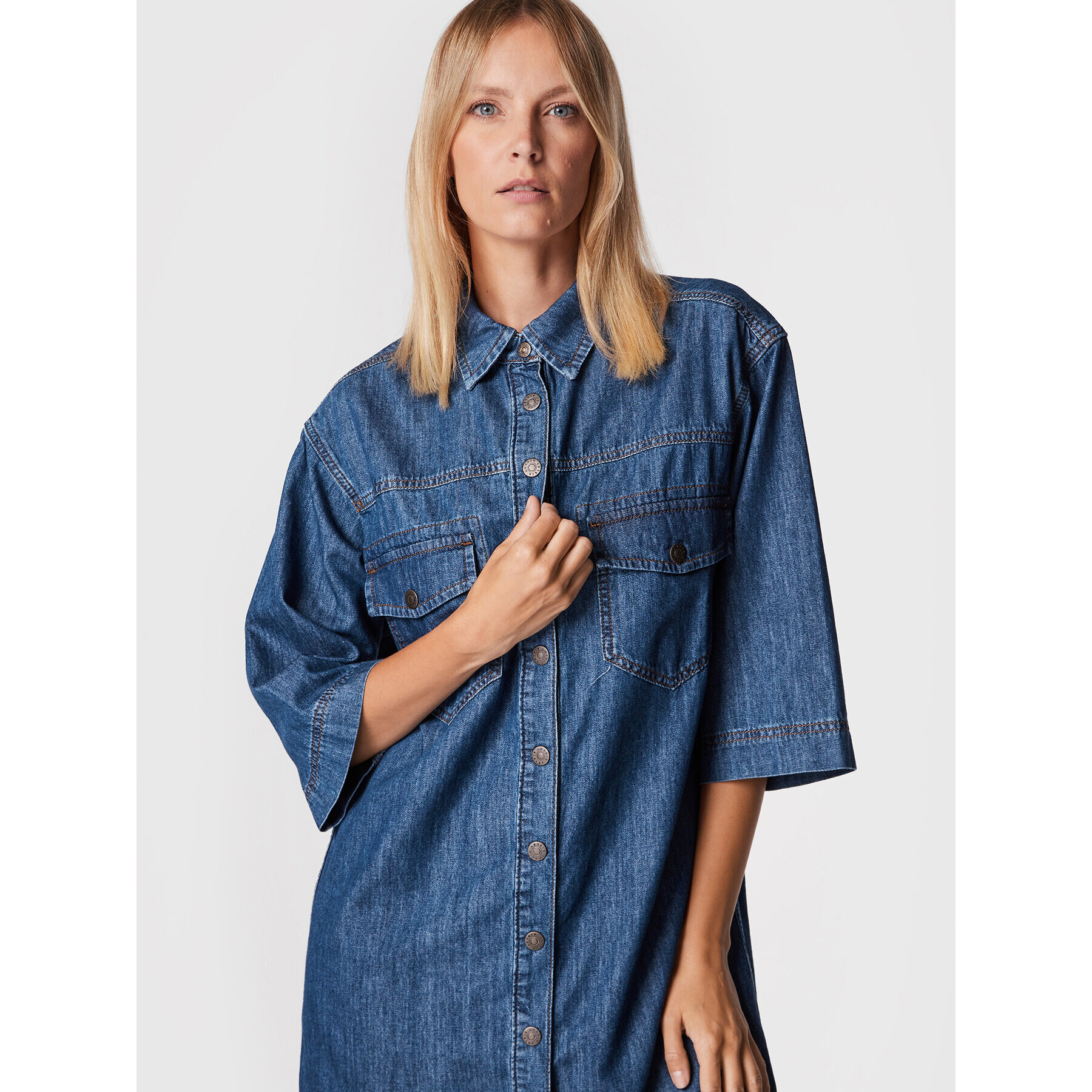 Sisley Дънкова рокля 4FU6LV023 Син Regular Fit - Pepit.bg