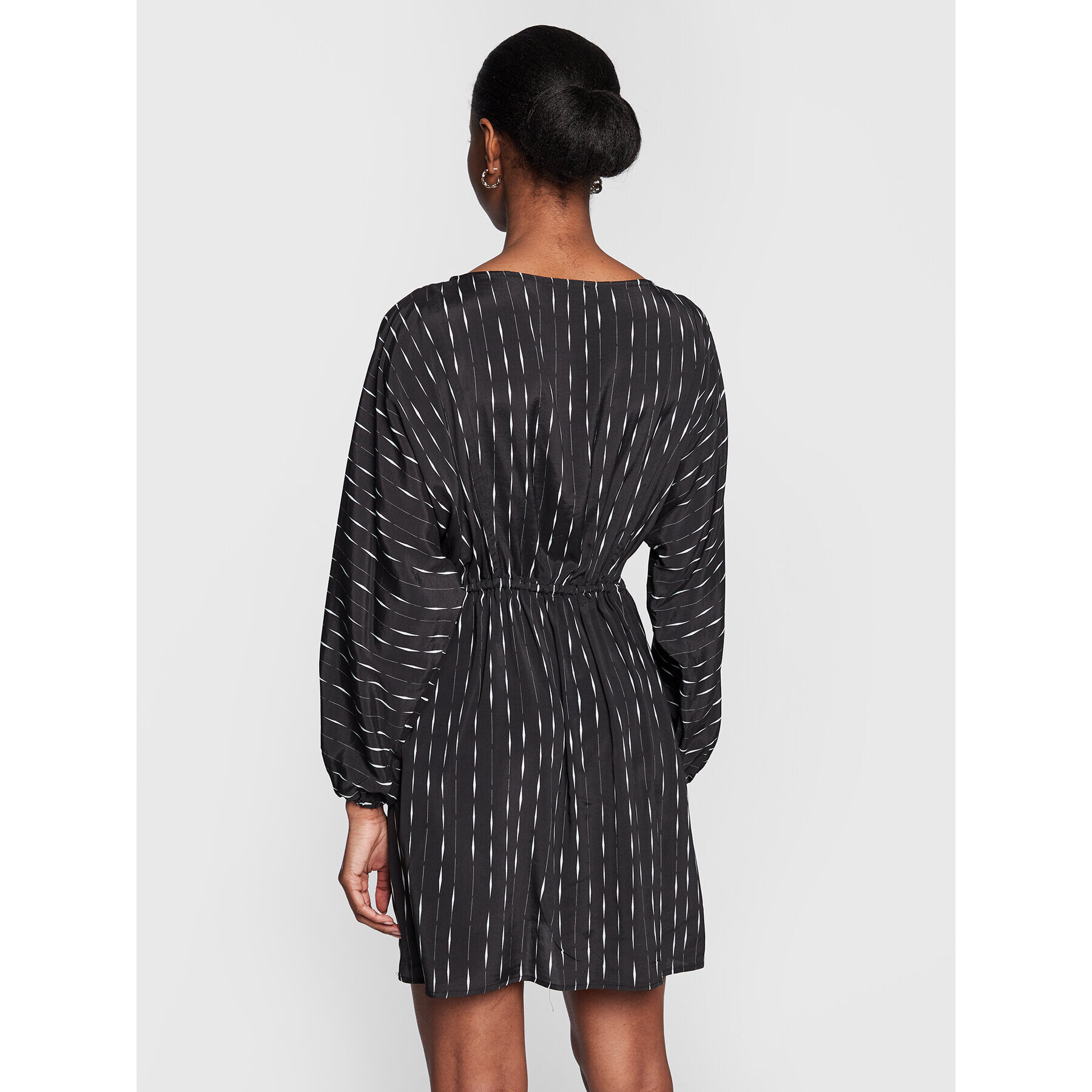 Sisley Ежедневна рокля 4LRELV02J Черен Regular Fit - Pepit.bg