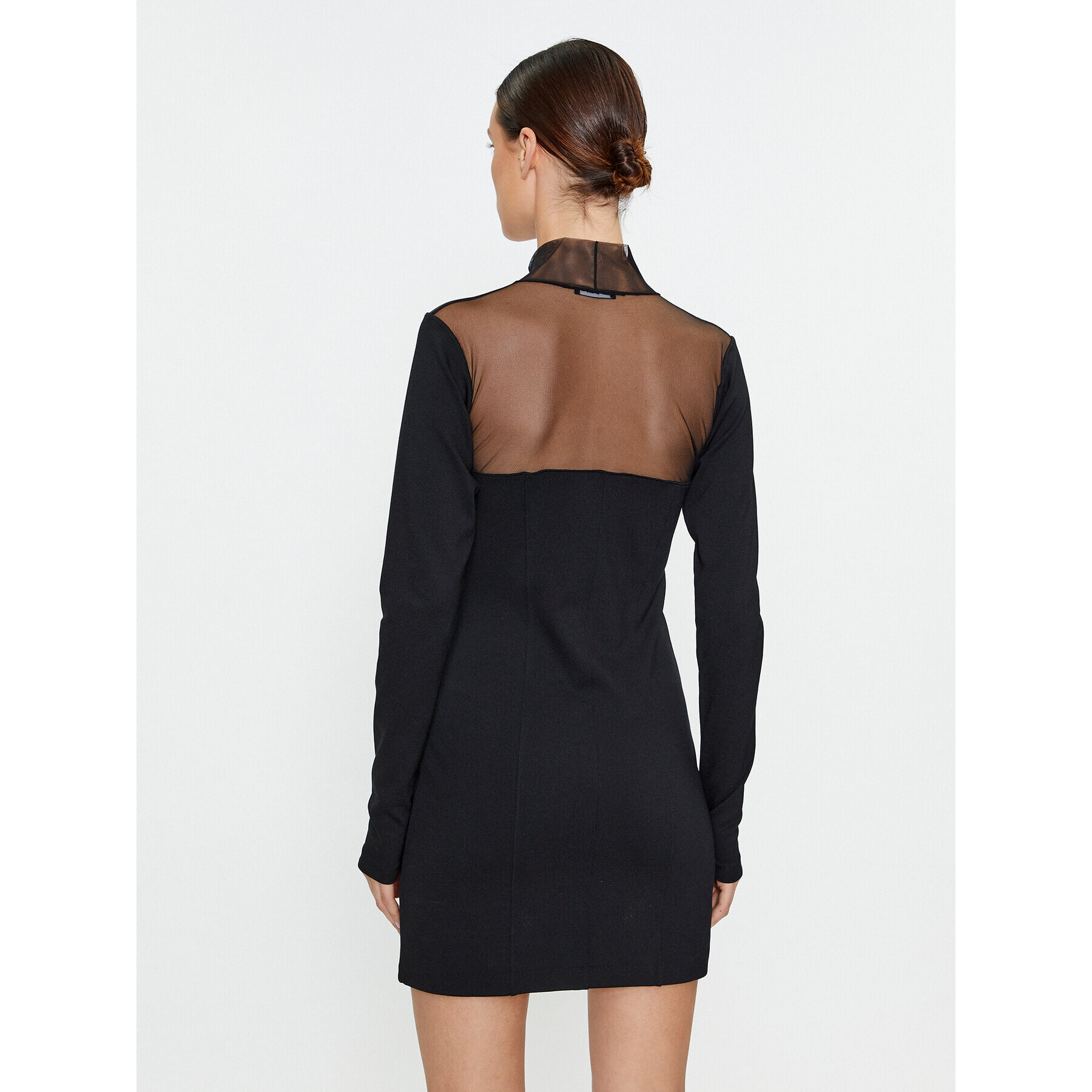 Sisley Коктейлна рокля 4V3CLV04F Черен Slim Fit - Pepit.bg
