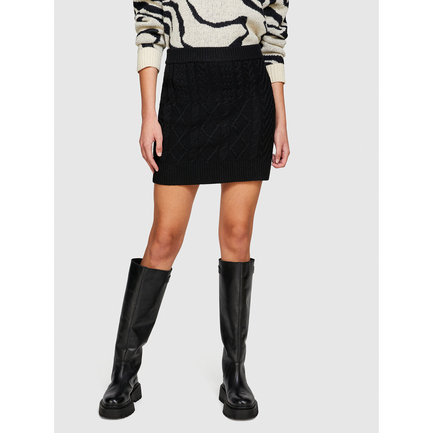 Sisley Мини пола 17L3M0008 Черен Slim Fit - Pepit.bg