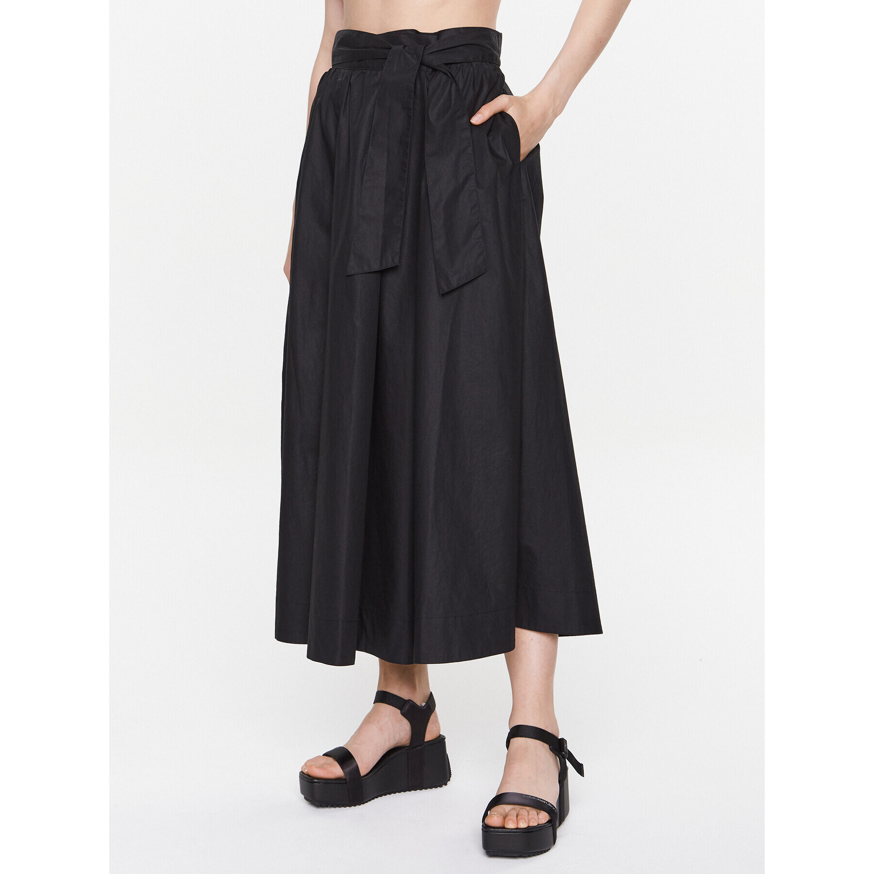 Sisley Пола 41M6L001D Черен Regular Fit - Pepit.bg