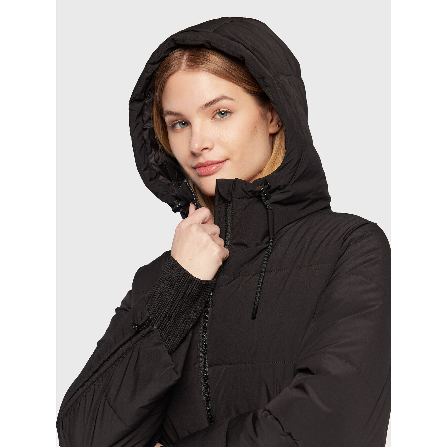 Sisley Пухено яке 24PWLN012 Черен Regular Fit - Pepit.bg
