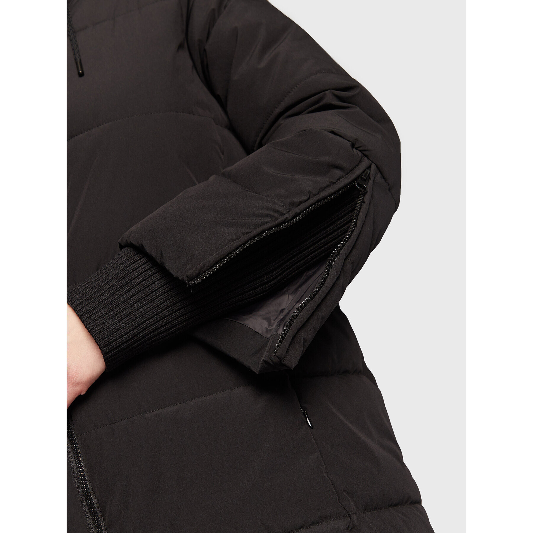 Sisley Пухено яке 24PWLN012 Черен Regular Fit - Pepit.bg
