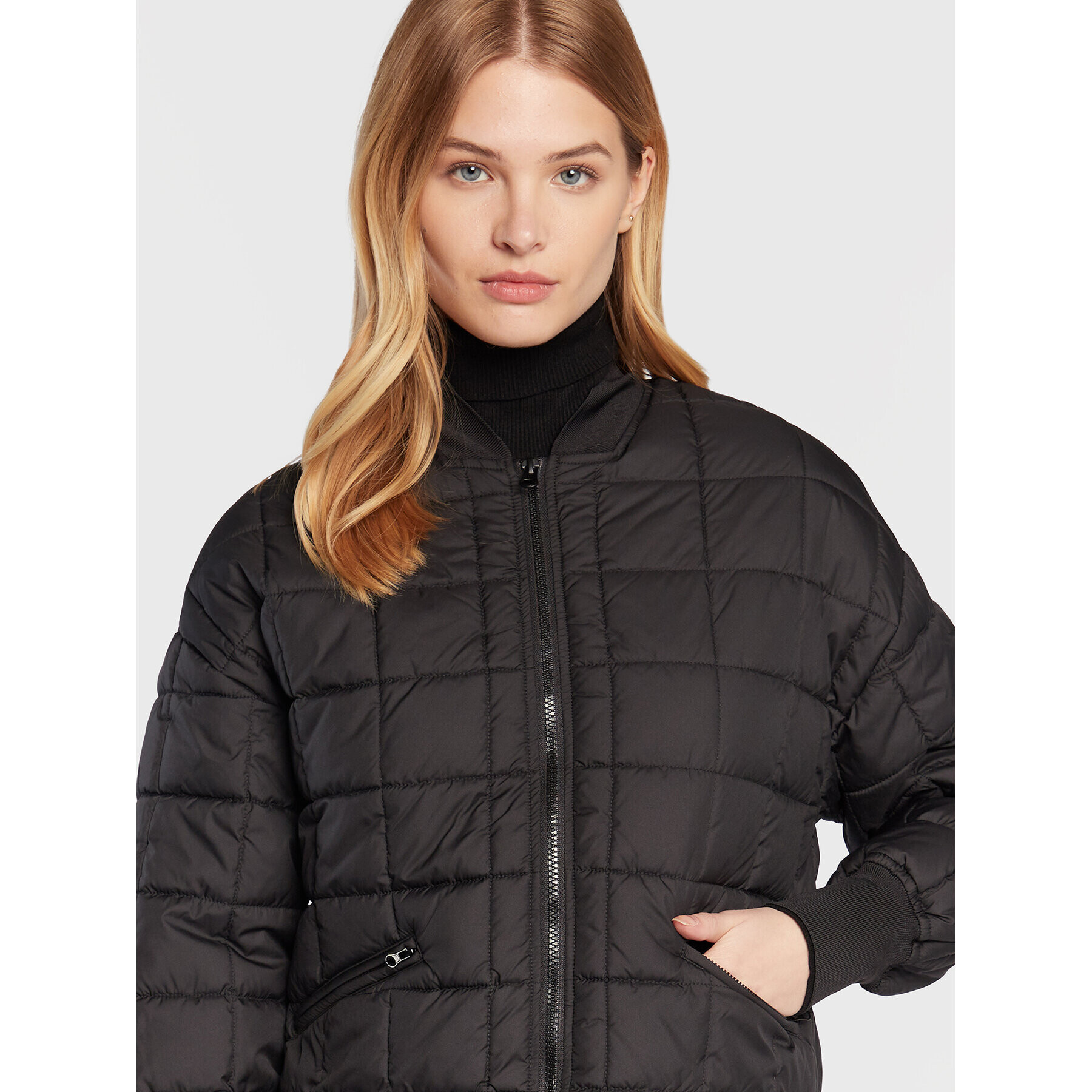 Sisley Пухено яке 24DVLN00Q Черен Regular Fit - Pepit.bg