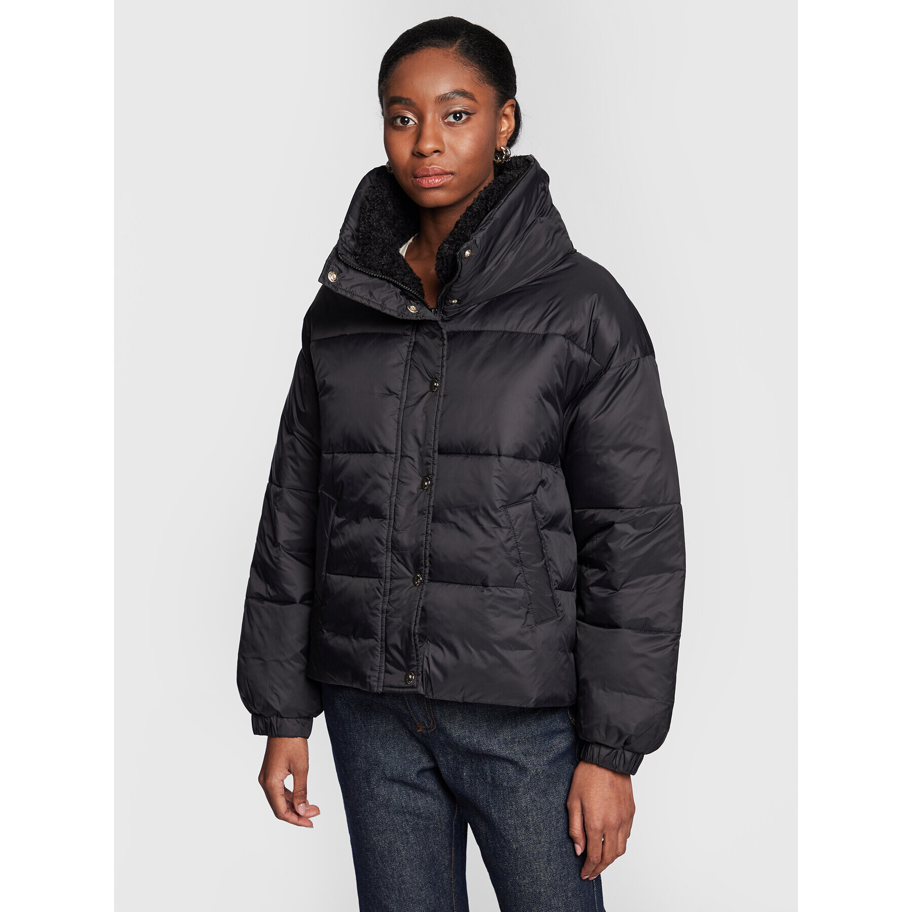Sisley Пухено яке 2BA2LN01J Черен Oversize - Pepit.bg
