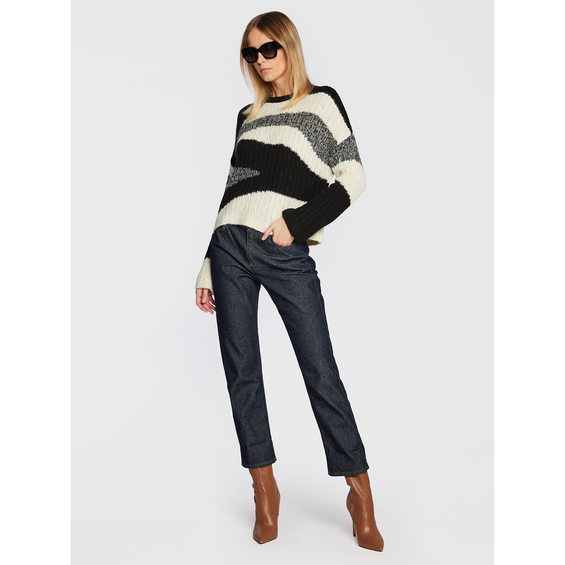 Sisley Пуловер 1268L101U Екрю Regular Fit - Pepit.bg
