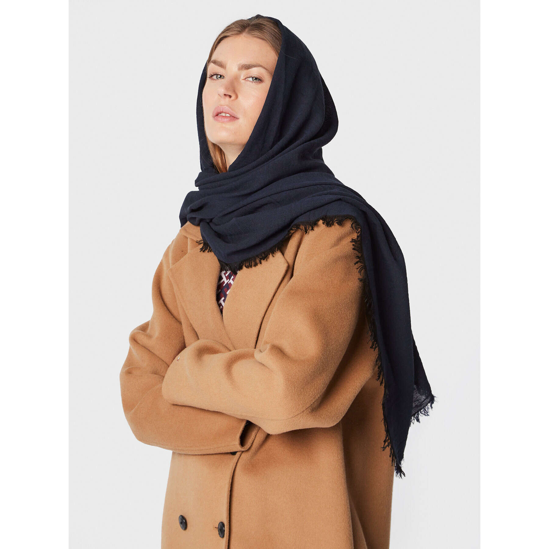 Sisley Шал 6RTHSU00C Тъмносин - Pepit.bg