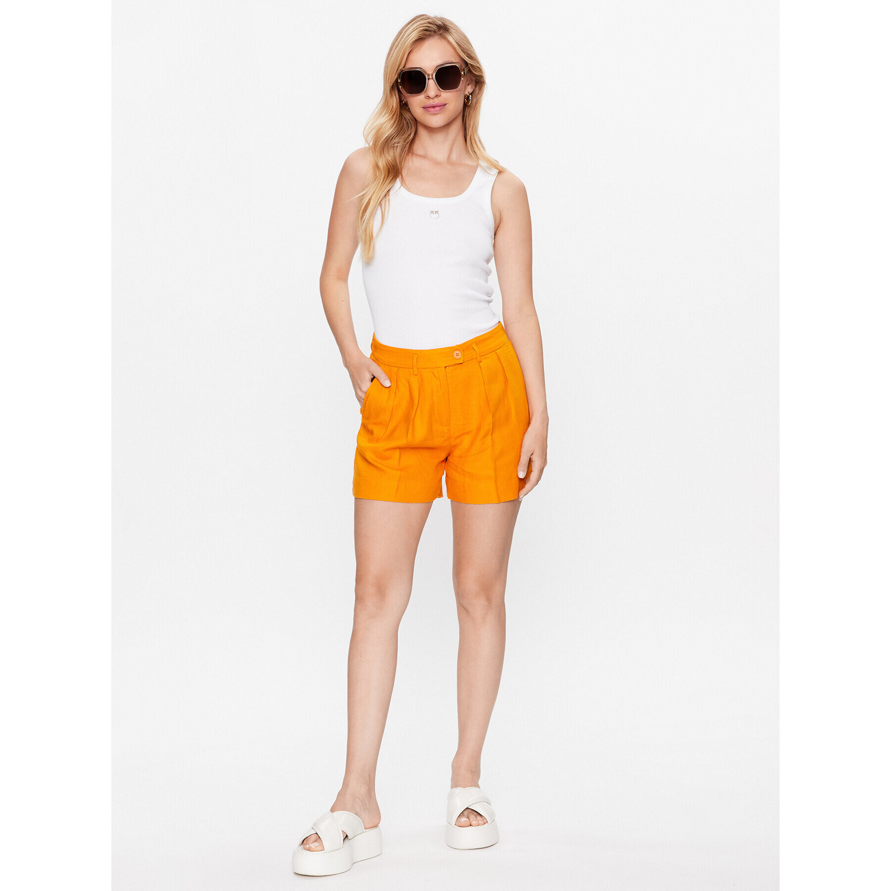 Sisley Шорти от плат 484QL900Q Оранжев Regular Fit - Pepit.bg