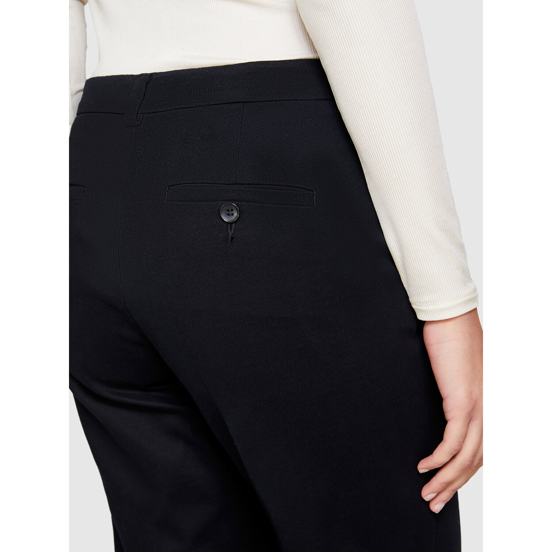 Sisley Текстилни панталони 4K2ZLF03V Черен Regular Fit - Pepit.bg