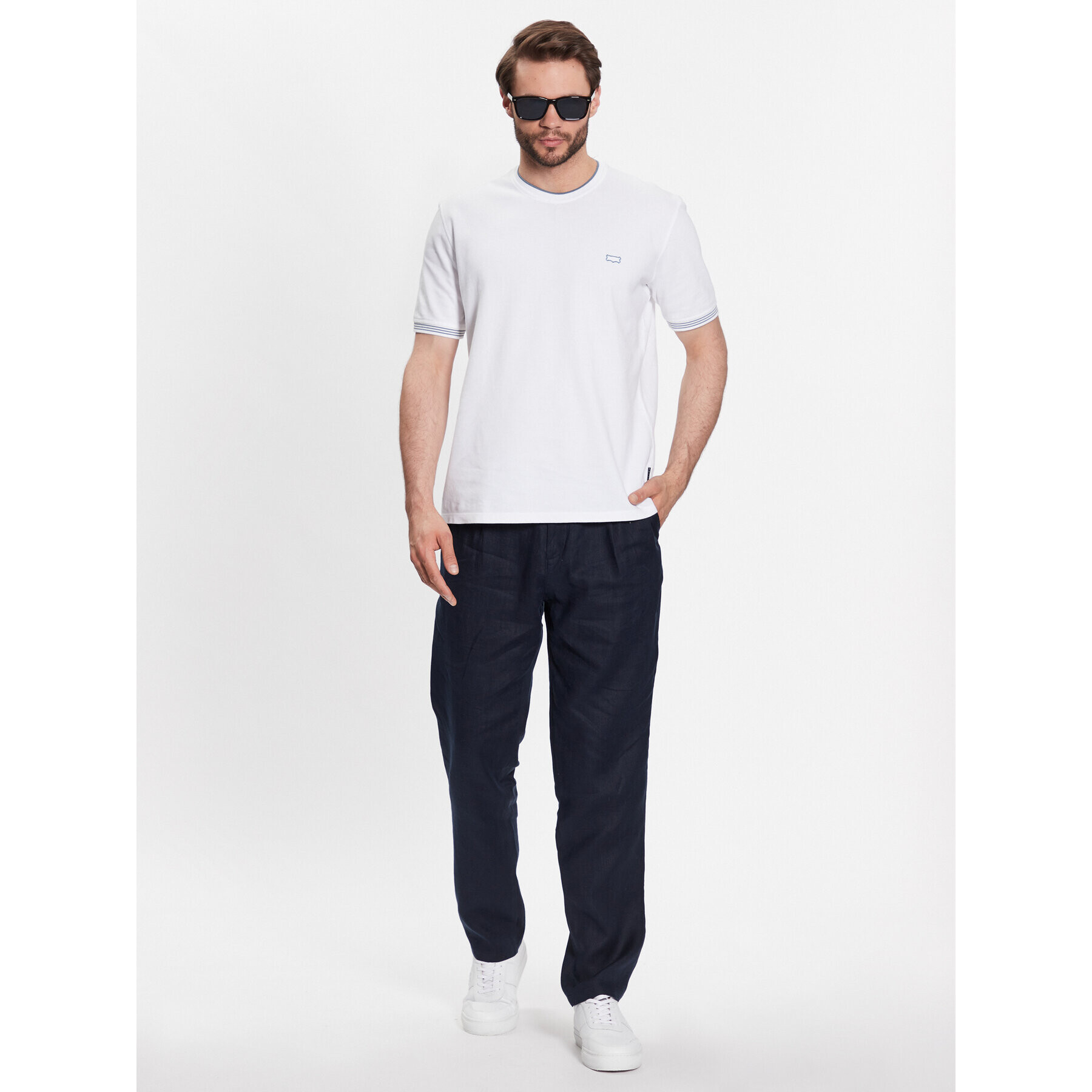 Sisley Тишърт 3B2ZS102F Бял Regular Fit - Pepit.bg
