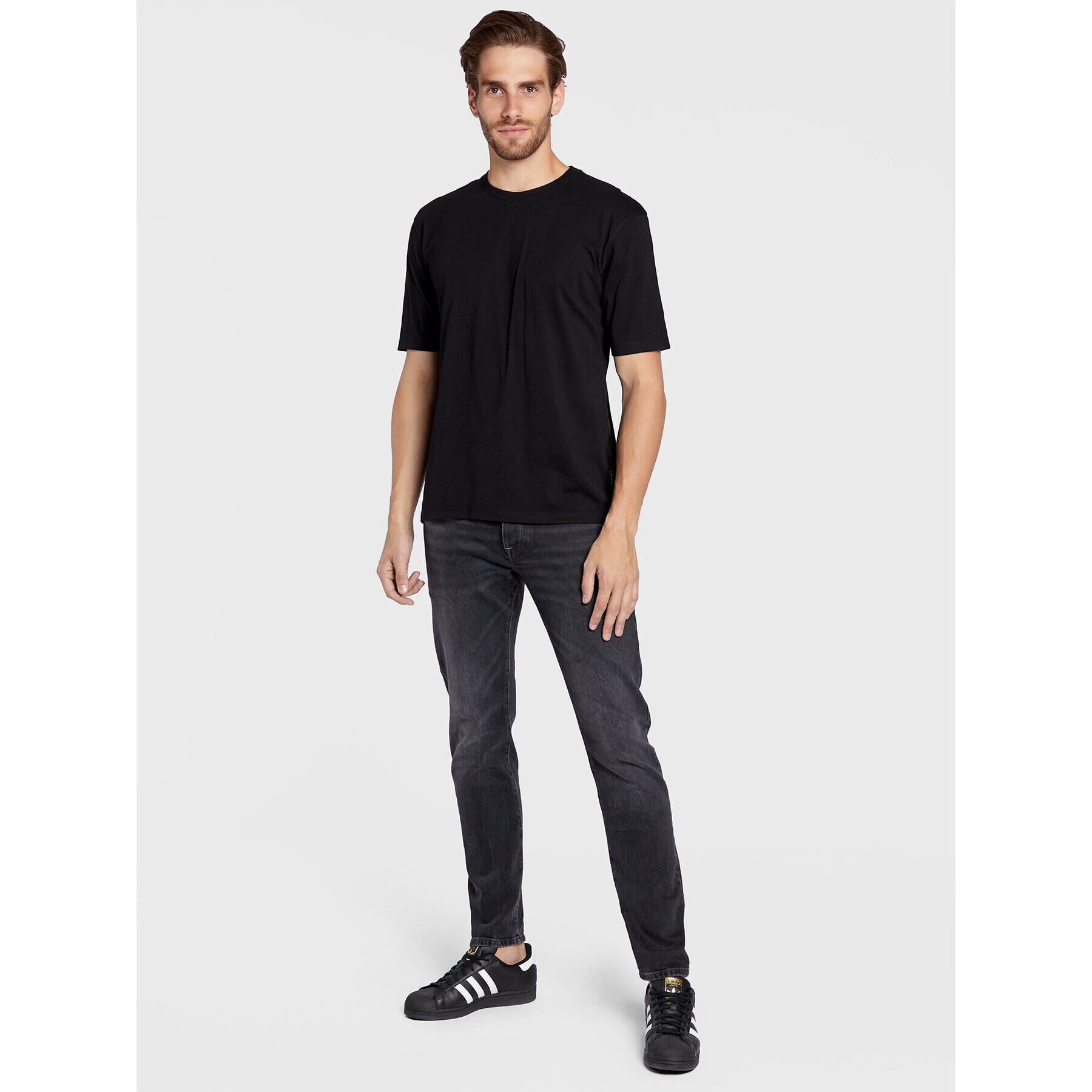 Sisley Тишърт 3I1XS101J Черен Regular Fit - Pepit.bg