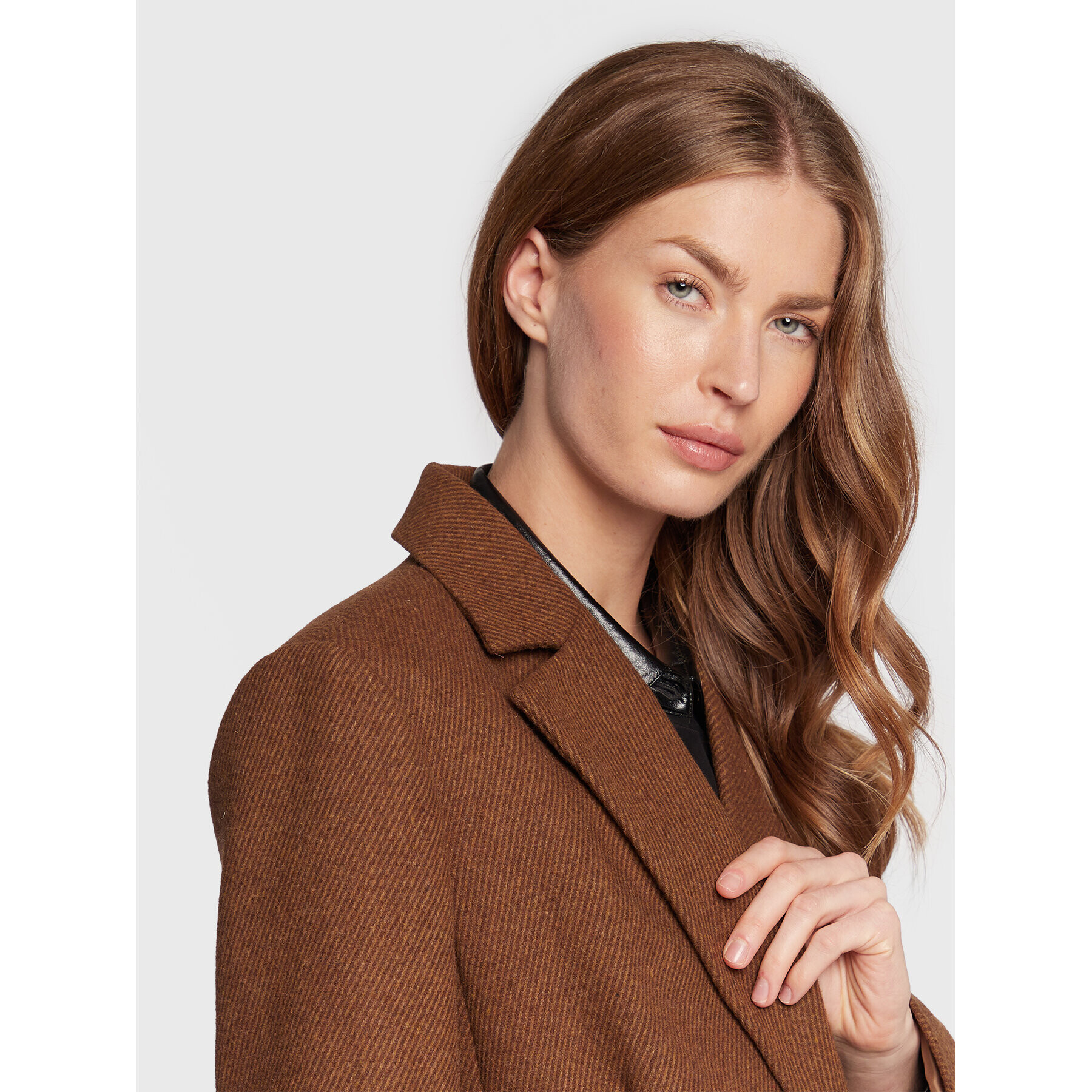 Sisley Зимно палто 2BOYLN019 Кафяв Regular Fit - Pepit.bg