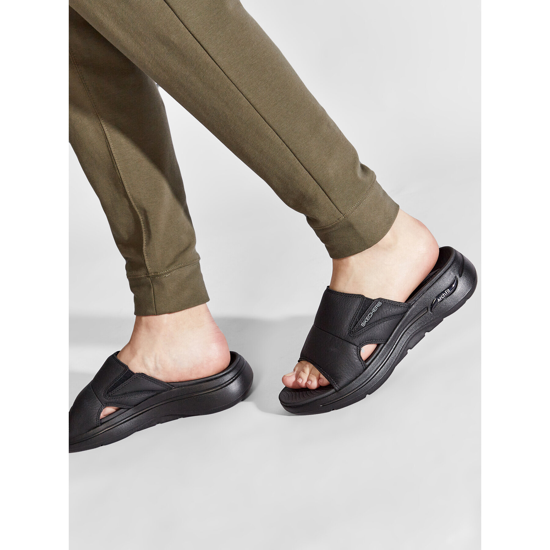 Skechers Чехли Go Walk Arch Fit Sandal 229023/BBK Черен - Pepit.bg