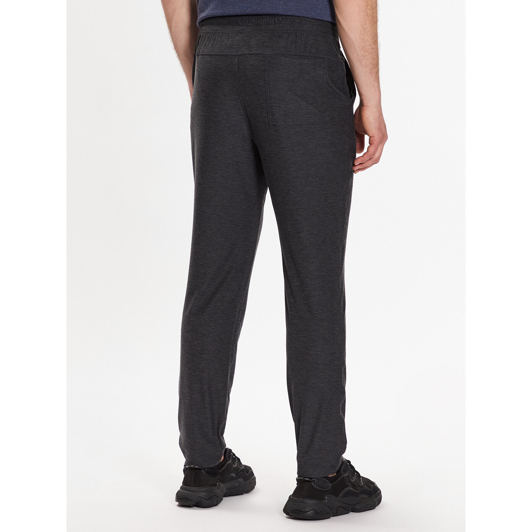 Skechers Долнище анцуг Ultra Go Lite MPT108 Черен Regular Fit - Pepit.bg