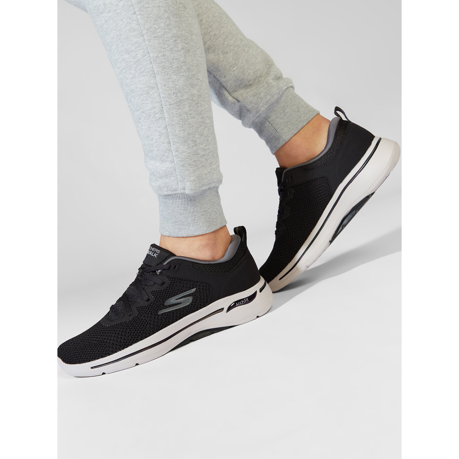 Skechers Сникърси Go Walk Arch Fit 216254/BKGY Черен - Pepit.bg