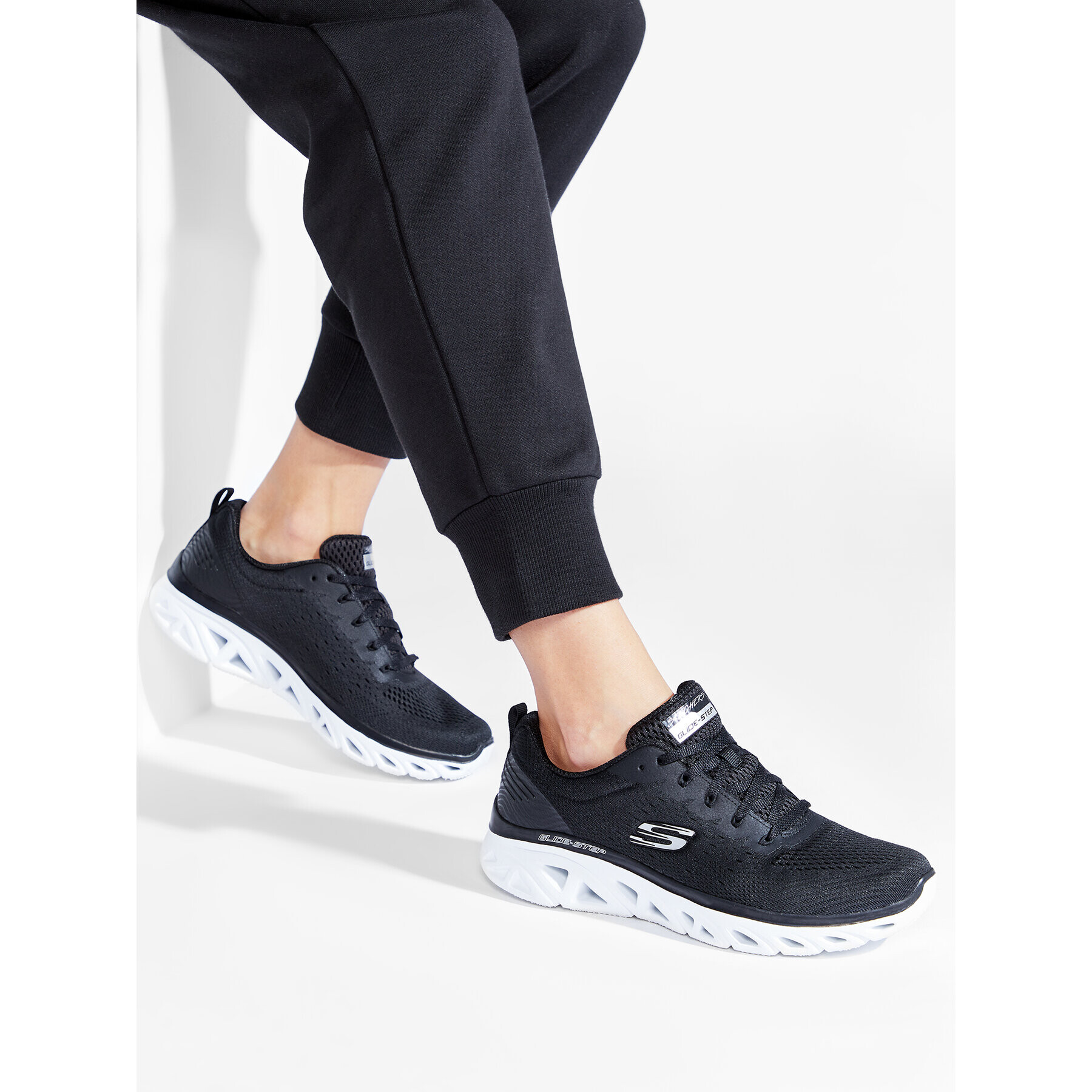 Skechers Сникърси New Facets 149556/BKW Черен - Pepit.bg