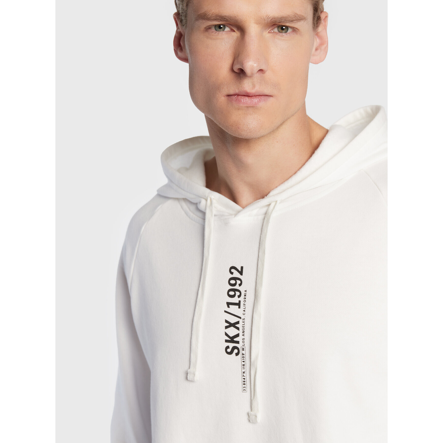 Skechers Суитшърт Varocity MHD67 Бял Regular Fit - Pepit.bg