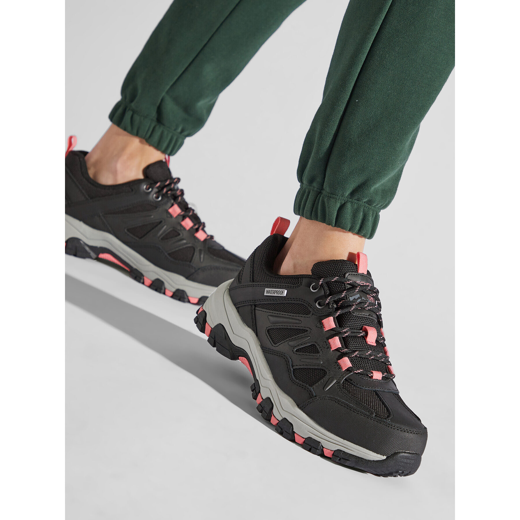 Skechers Туристически Highland 167003W/BKCC Черен - Pepit.bg