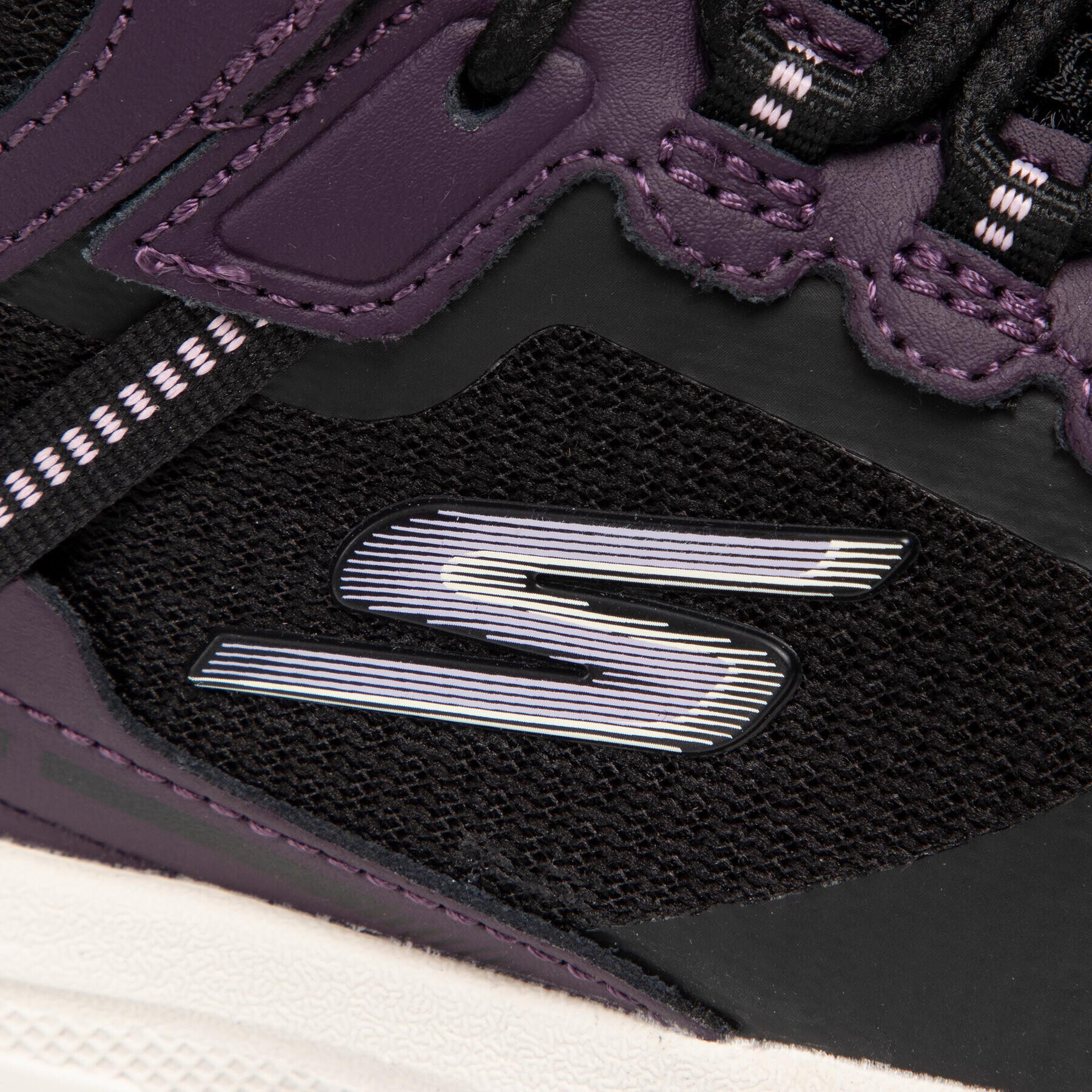 Skechers Туристически Highly Elevated 128206/BKPR Черен - Pepit.bg