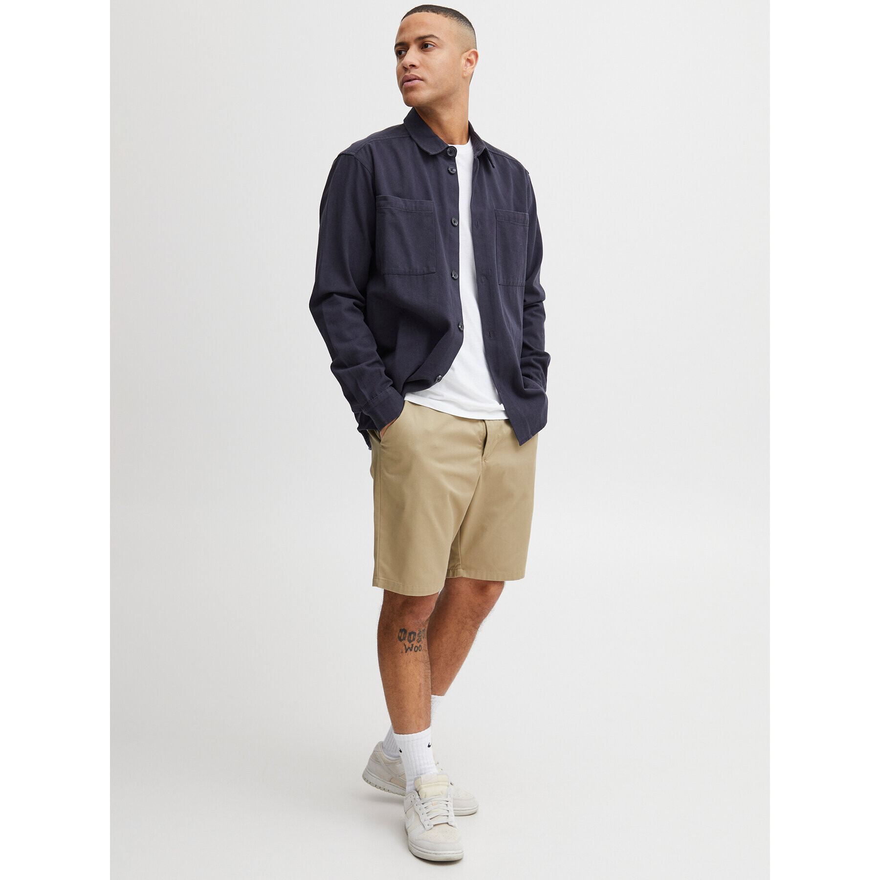 Solid Шорти от плат 21107653 Бежов Straight Fit - Pepit.bg