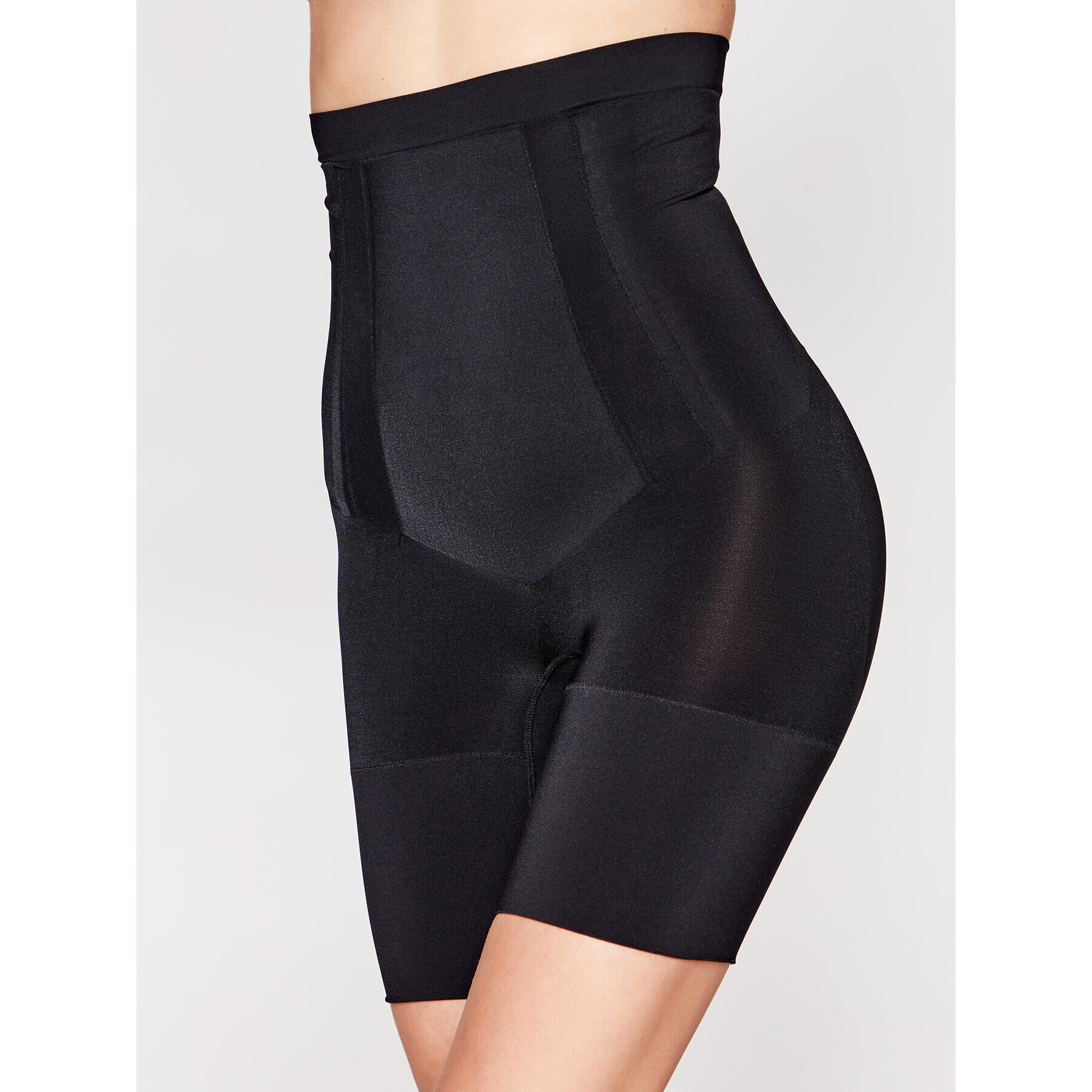 SPANX Моделиращо бельо долна част Oncore High-Waist High Short SS1915 Черен - Pepit.bg