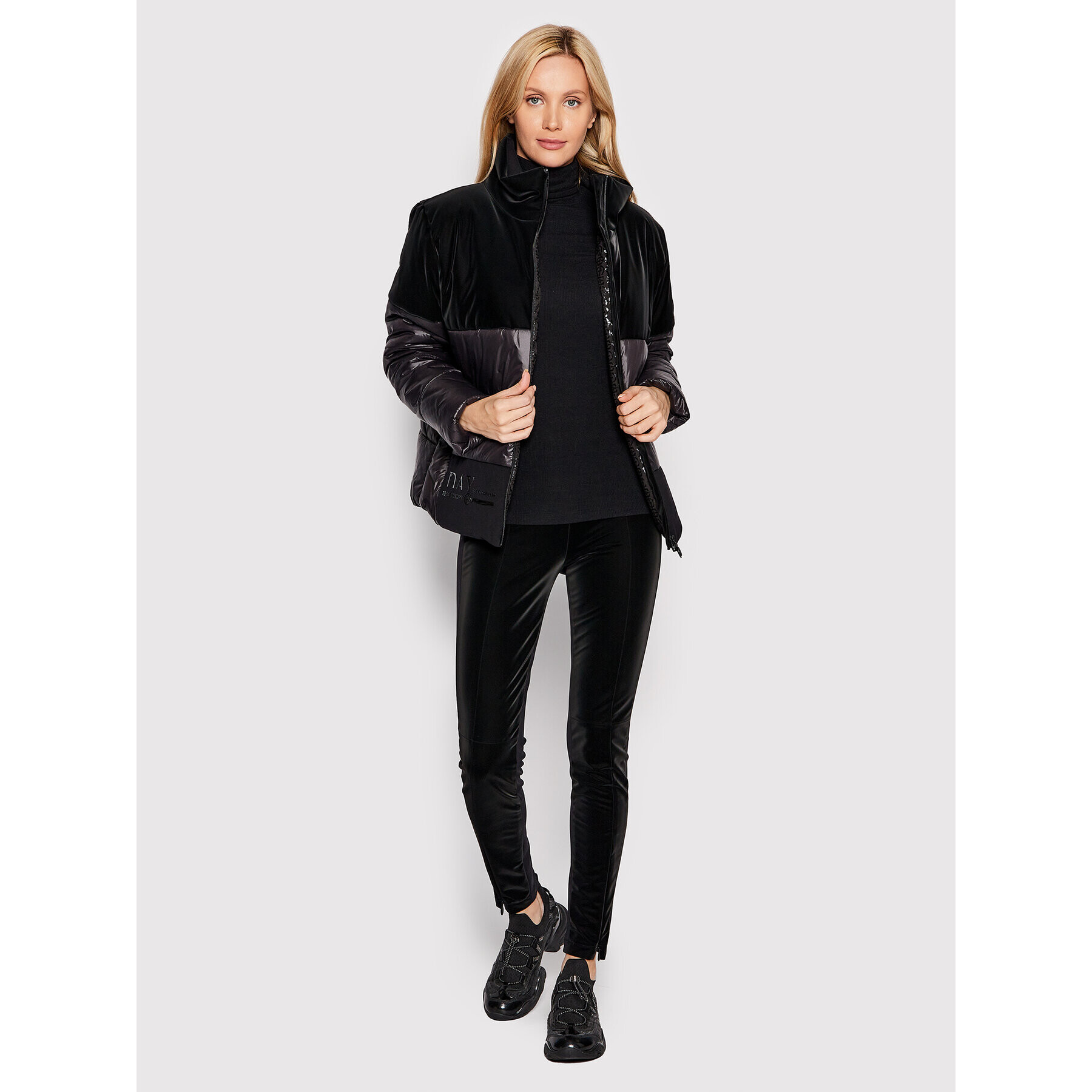 Sportalm Пухено яке 9810015192 Черен Regular Fit - Pepit.bg