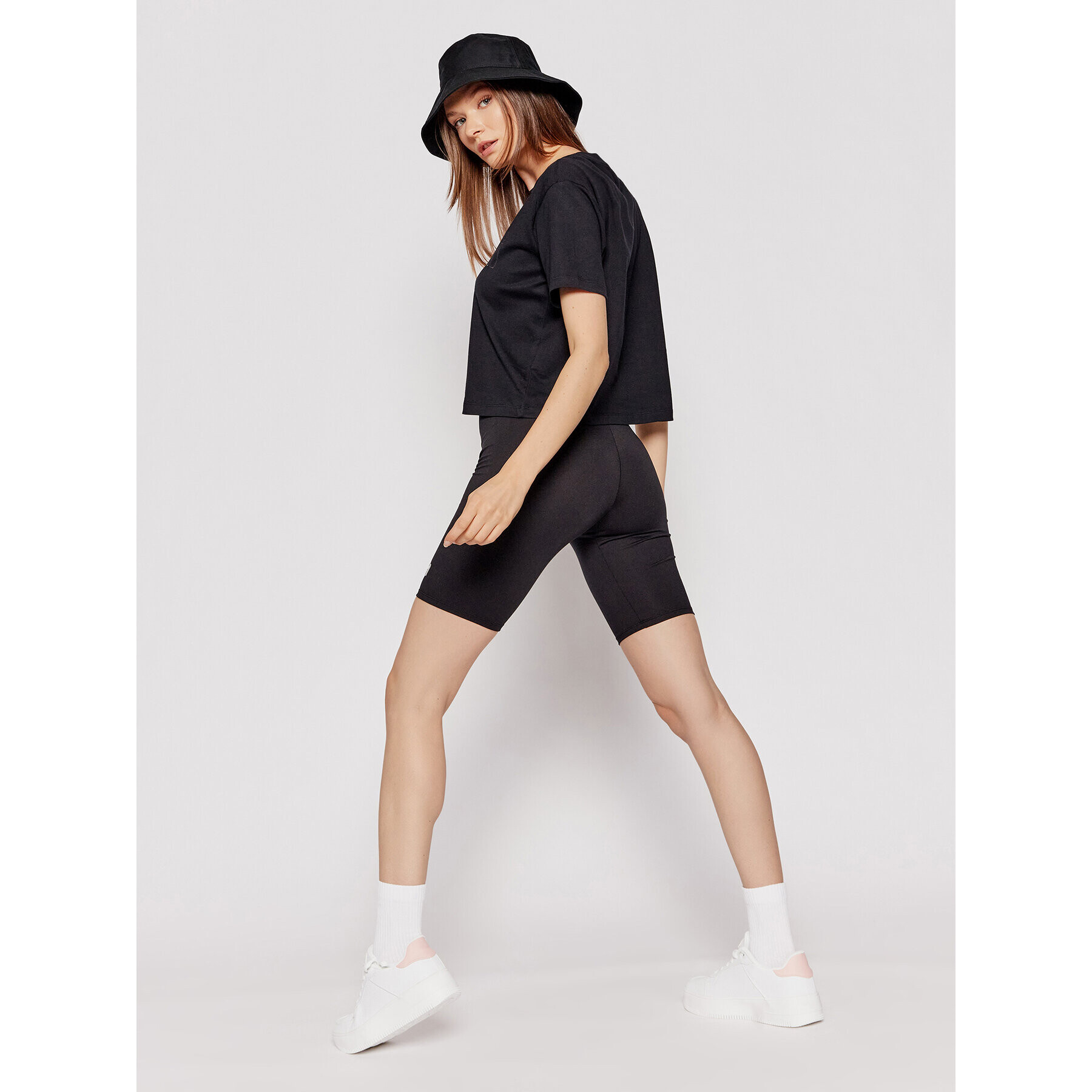 Sprandi Спортни шорти SS21-SHD005 Черен Slim Fit - Pepit.bg