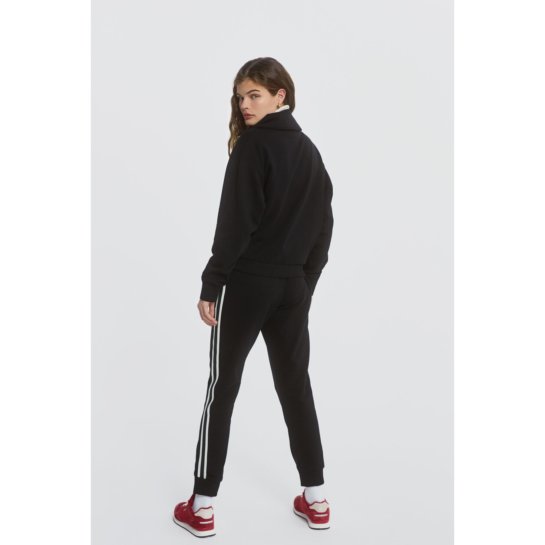 Sprandi Суитшърт AW21-BJD020 Черен Regular Fit - Pepit.bg