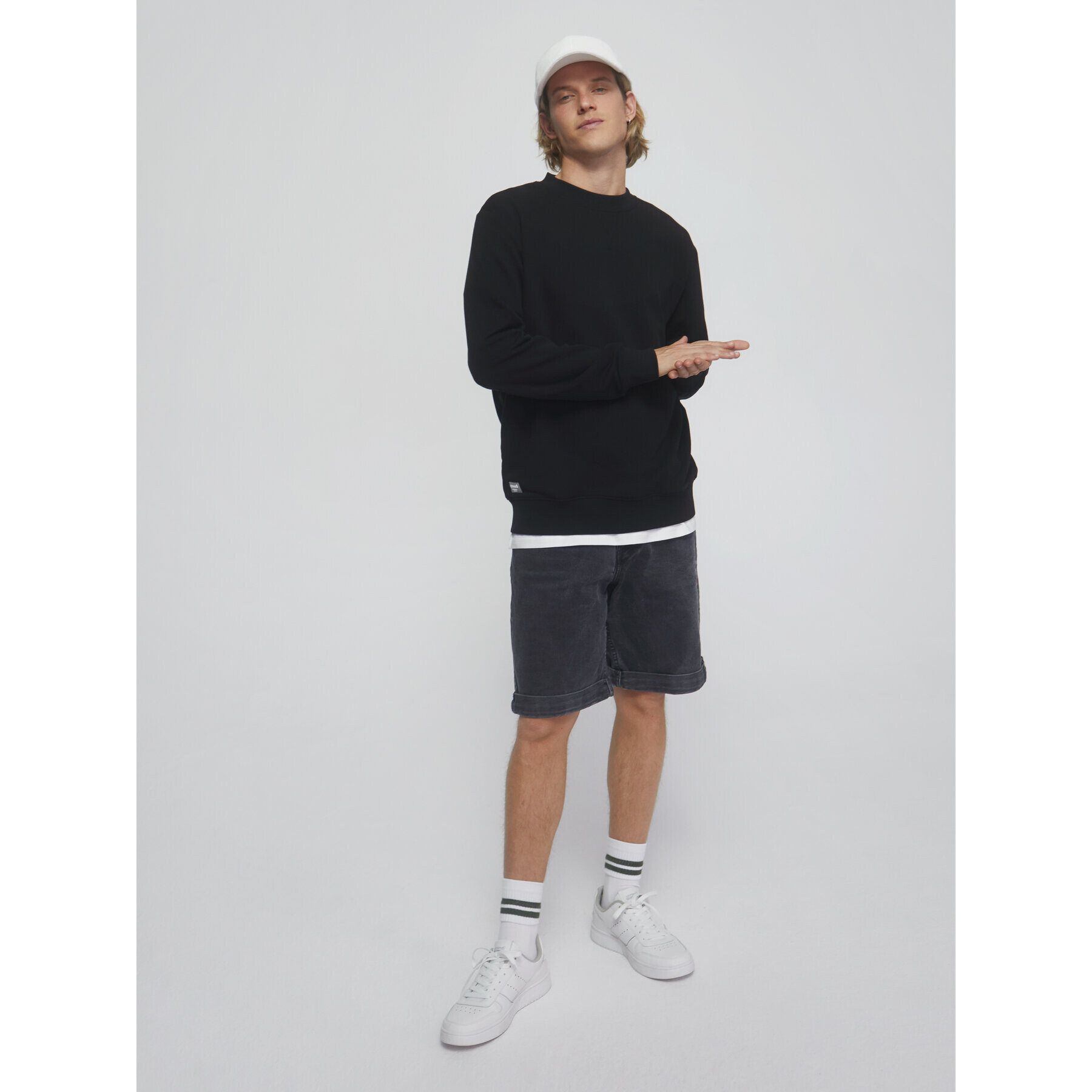Sprandi Суитшърт AW21-BLM010 Черен Regular Fit - Pepit.bg