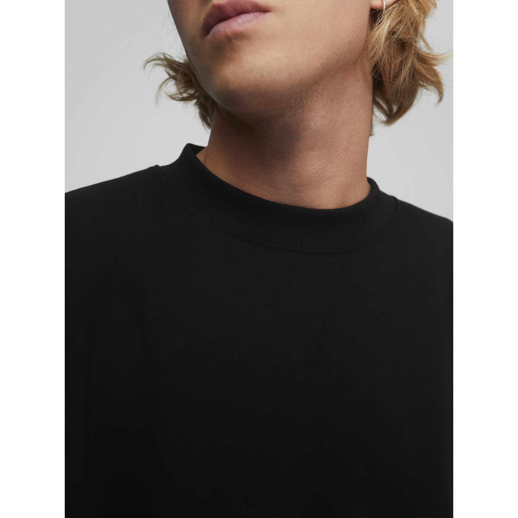 Sprandi Суитшърт AW21-BLM010 Черен Regular Fit - Pepit.bg