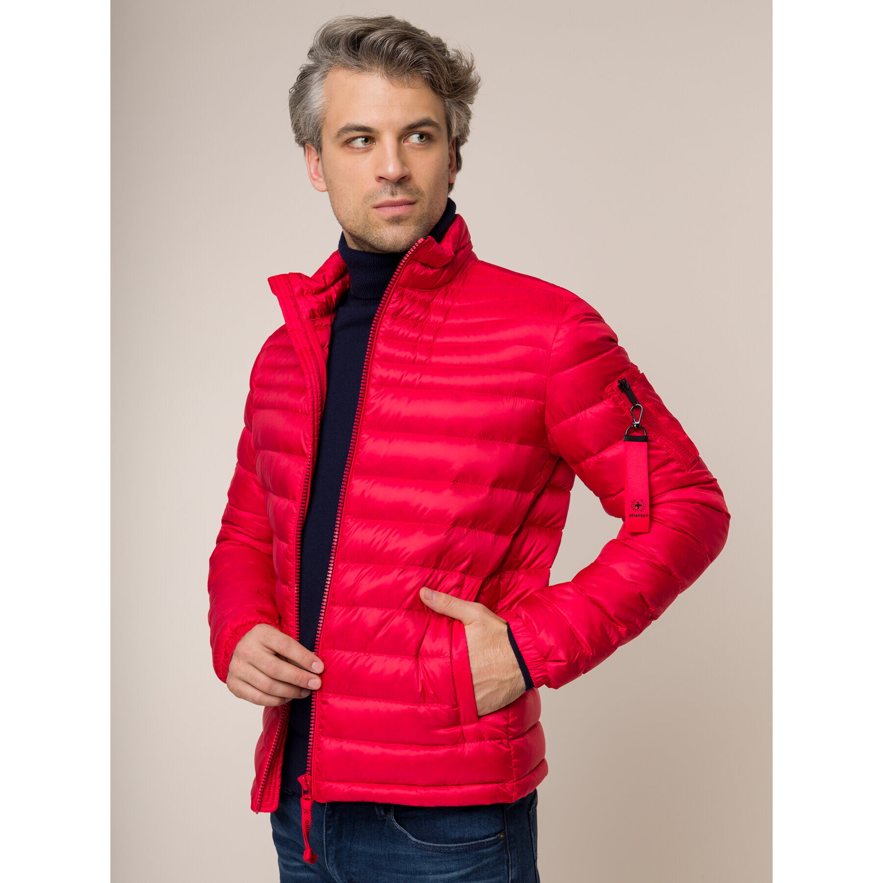 Strellson Пухено яке 4Seasons 30017342 Червен Regular Fit - Pepit.bg