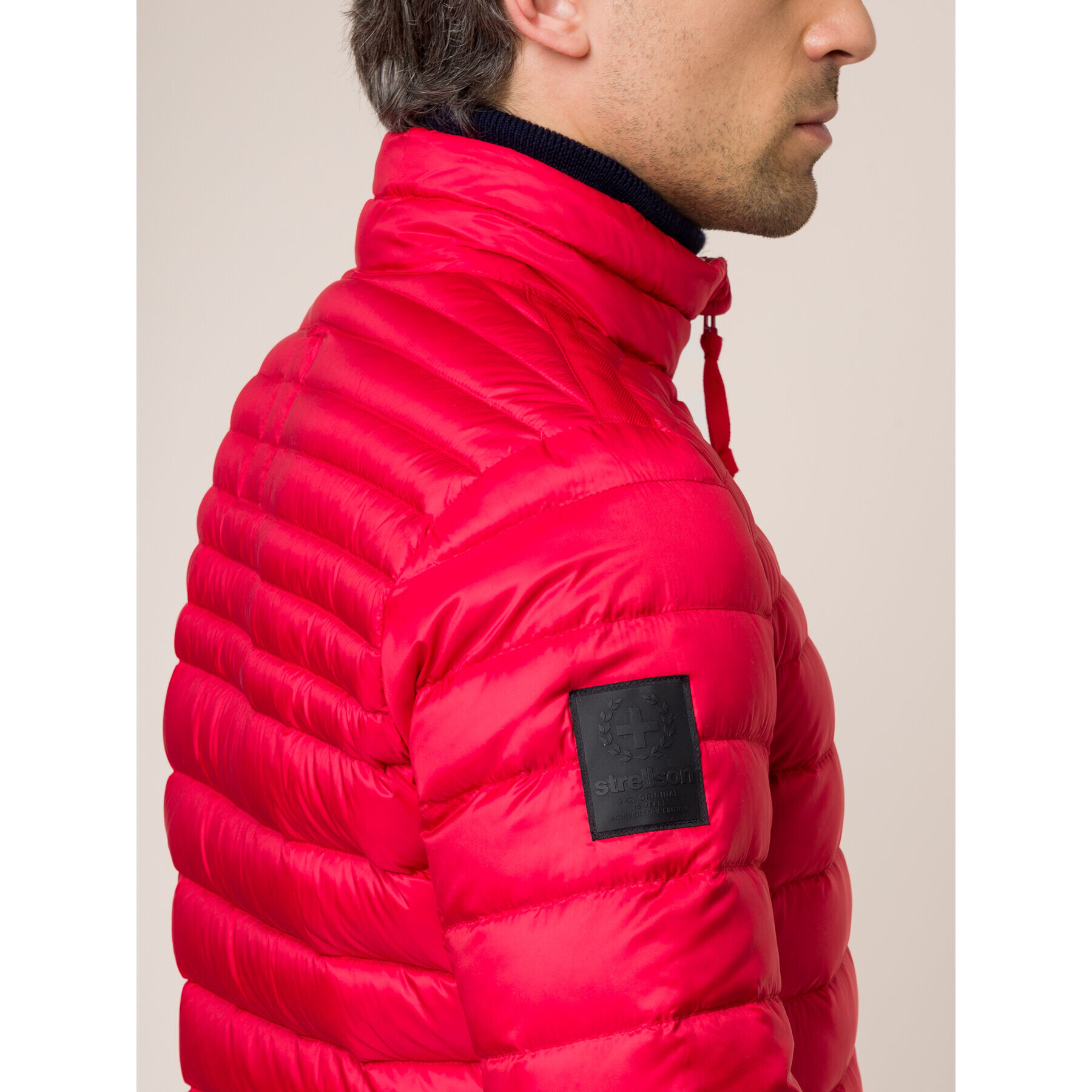 Strellson Пухено яке 4Seasons 30017342 Червен Regular Fit - Pepit.bg