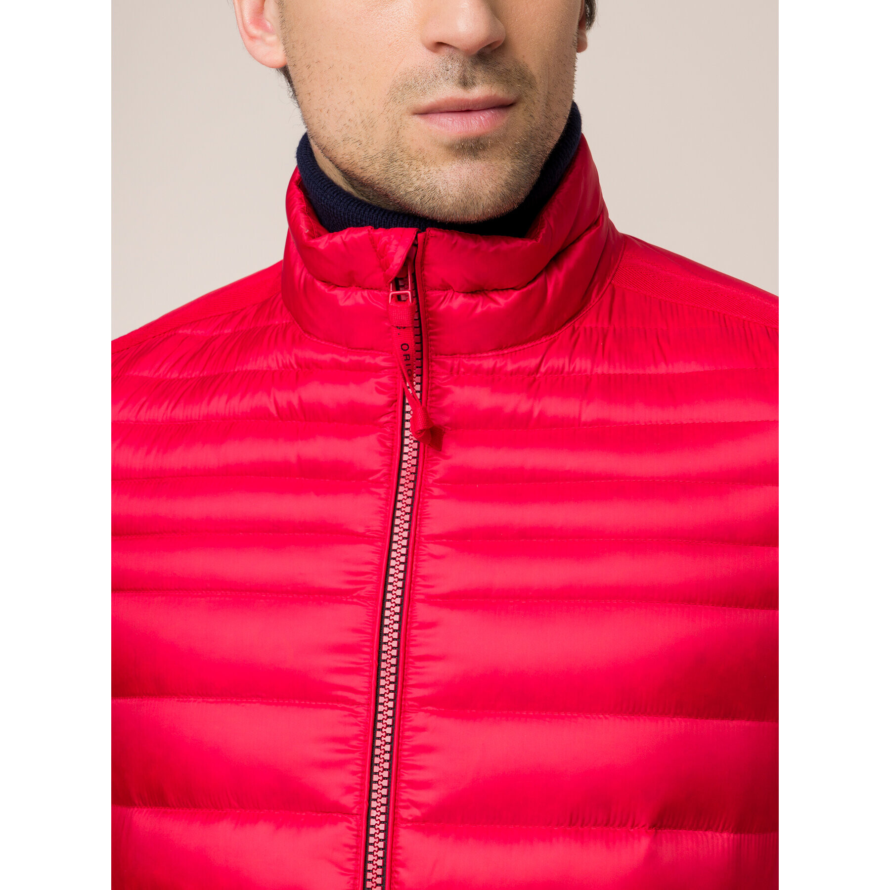 Strellson Пухено яке 4Seasons 30017342 Червен Regular Fit - Pepit.bg