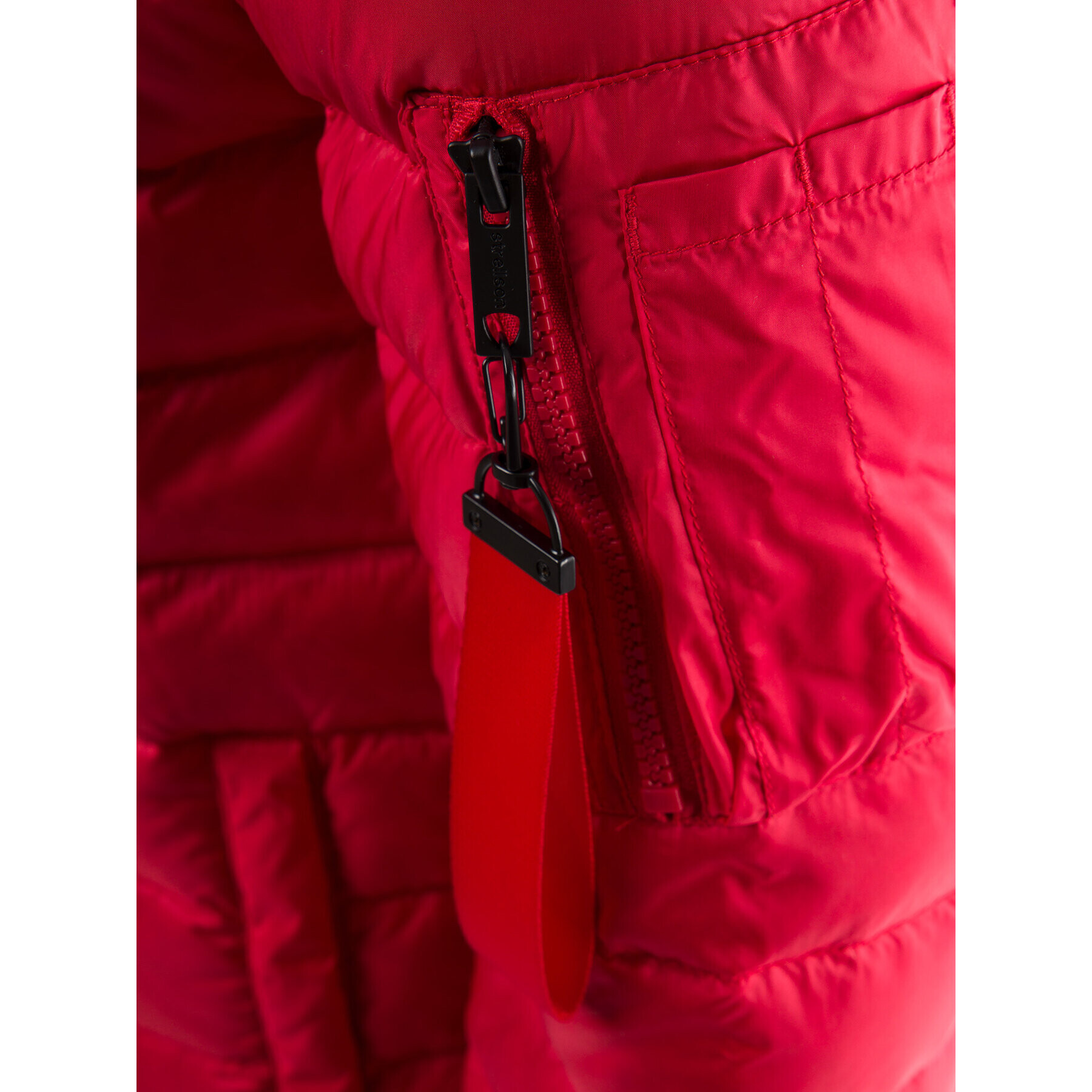 Strellson Пухено яке 4Seasons 30017342 Червен Regular Fit - Pepit.bg
