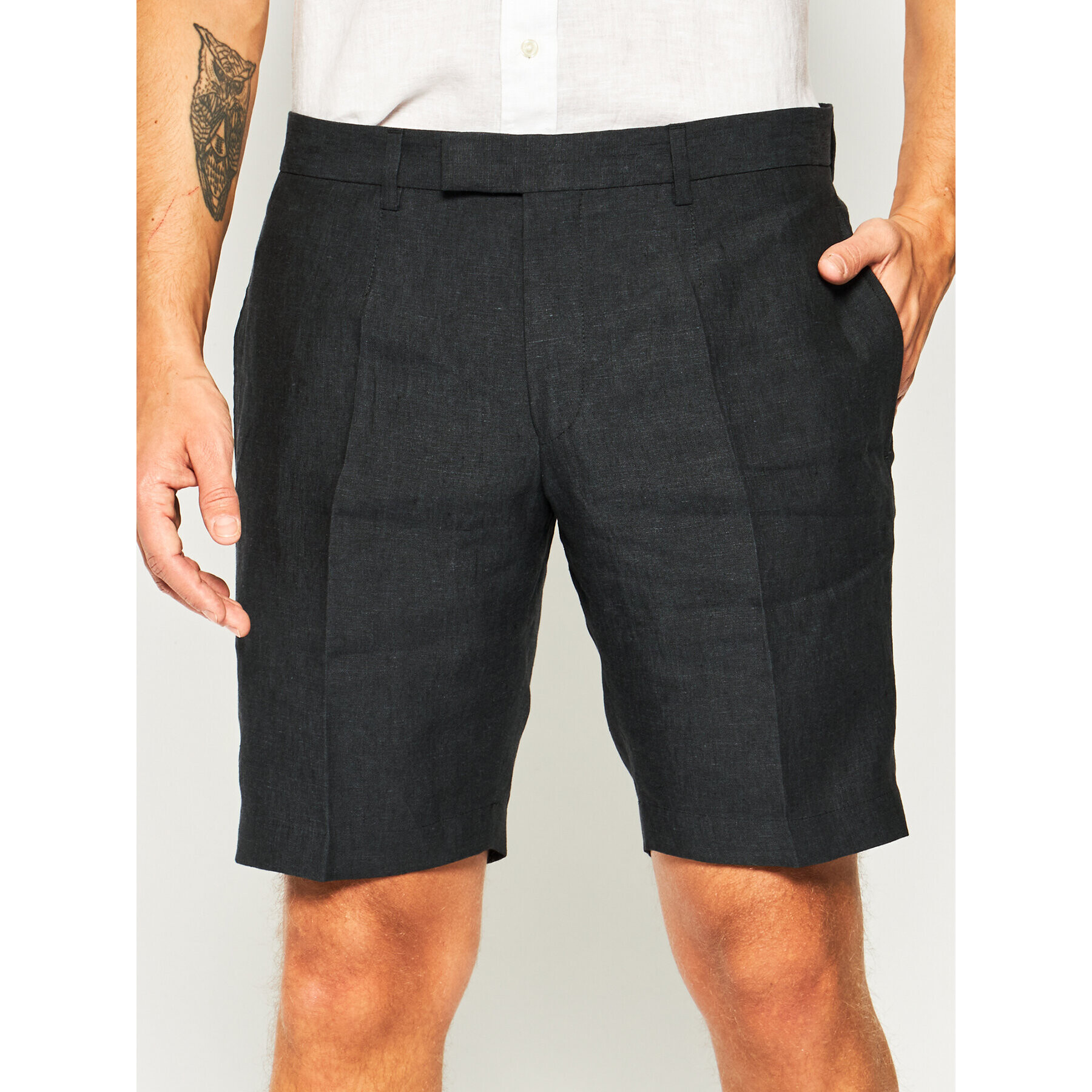 Strellson Шорти от плат Kaj 30021123 Черен Slim Fit - Pepit.bg