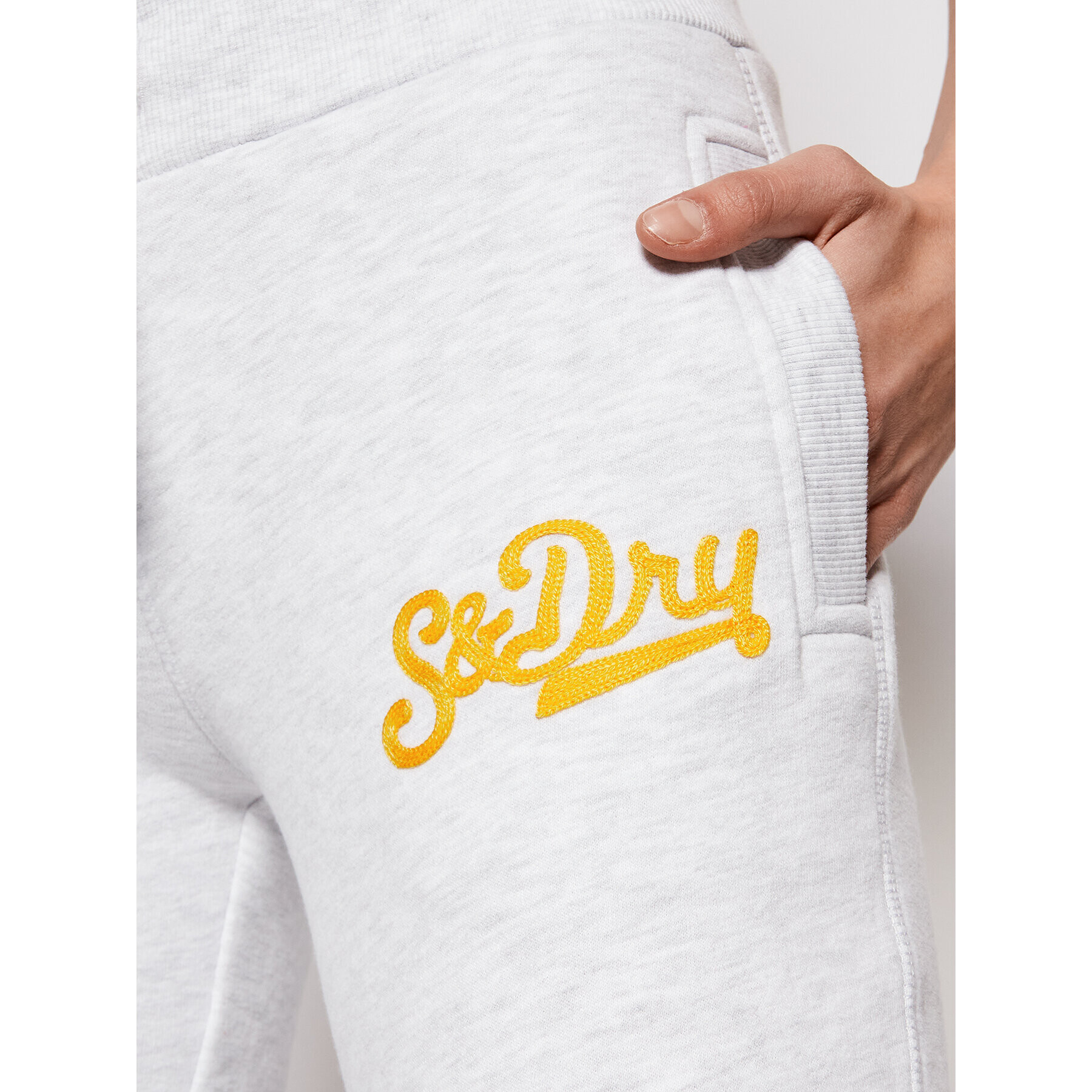 Superdry Долнище анцуг Collegiate Scripted W7010437A Сив Slim Fit - Pepit.bg