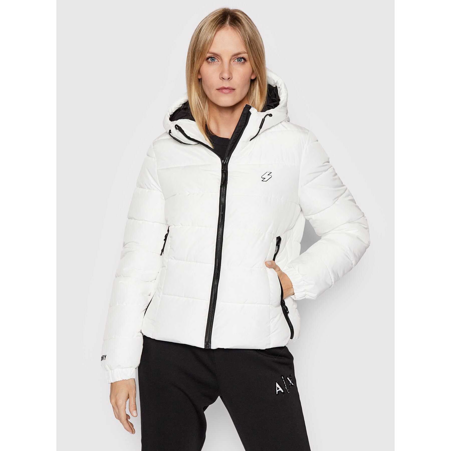 Superdry Пухено яке Spirit W5010964A Бял Regular Fit - Pepit.bg